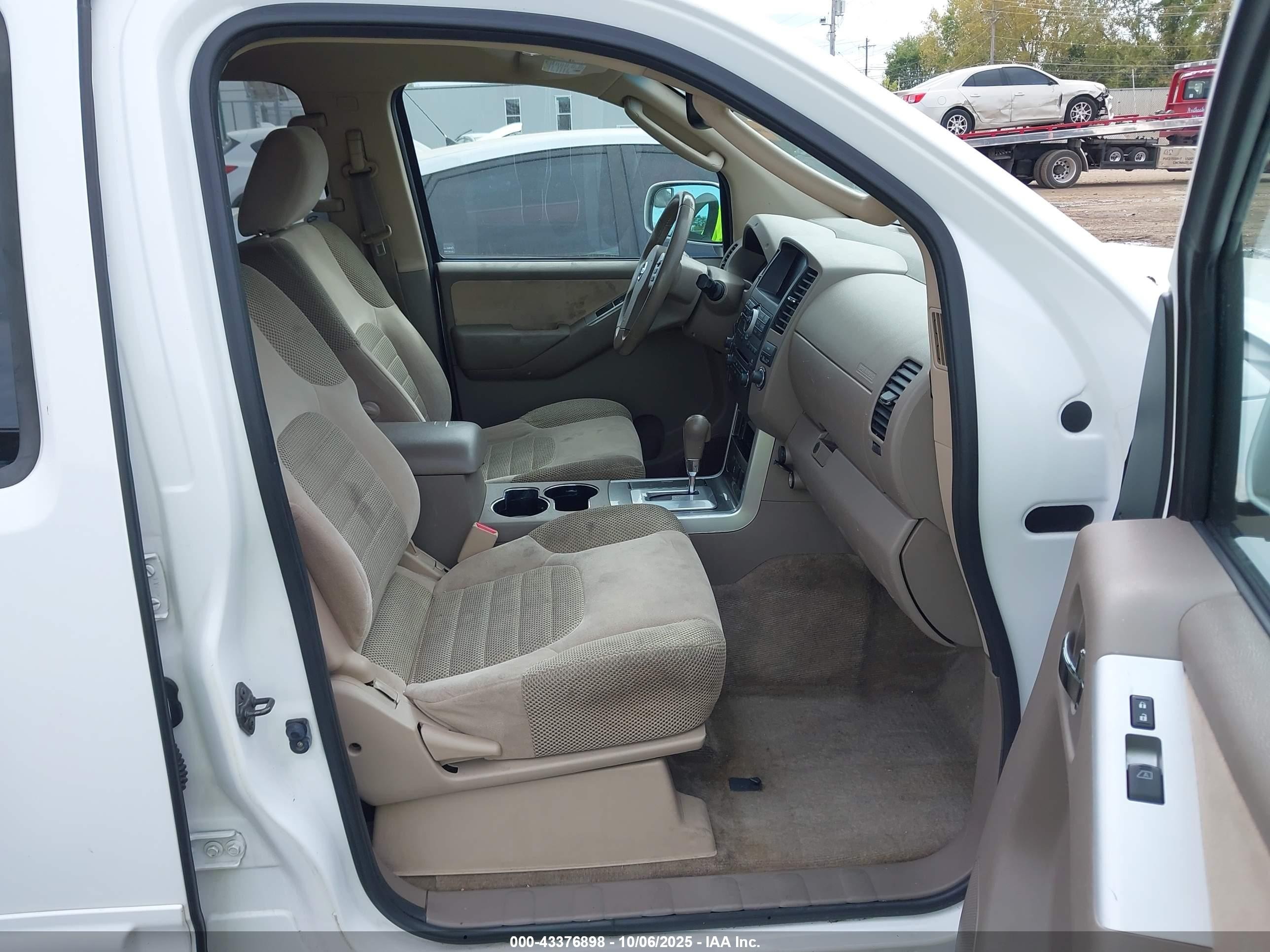 2012 Nissan Pathfinder Sv White vin: 5N1AR1NNXCC612631