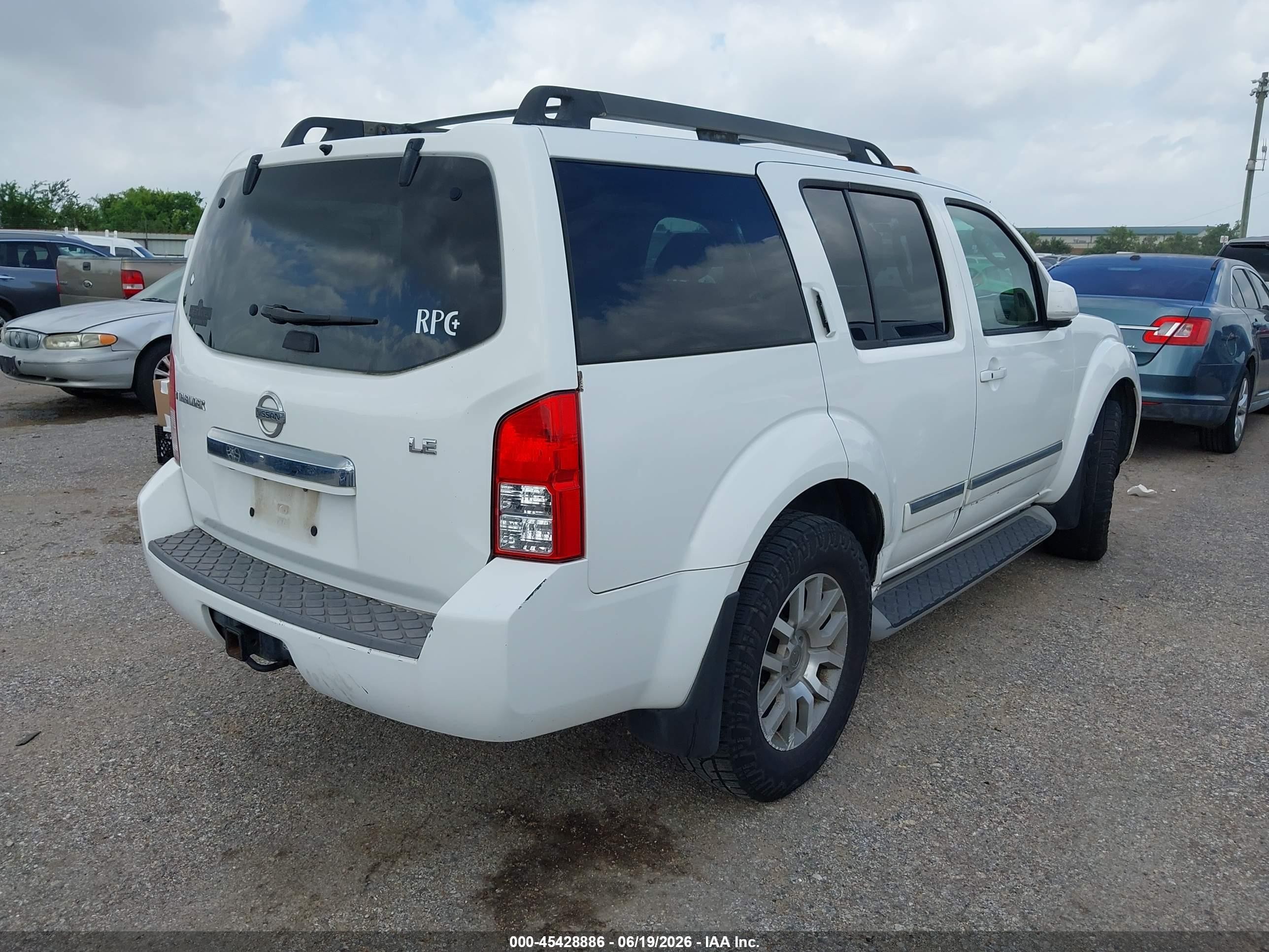 2010 Nissan Pathfinder Le White vin: 5N1AR1NNZAC616052