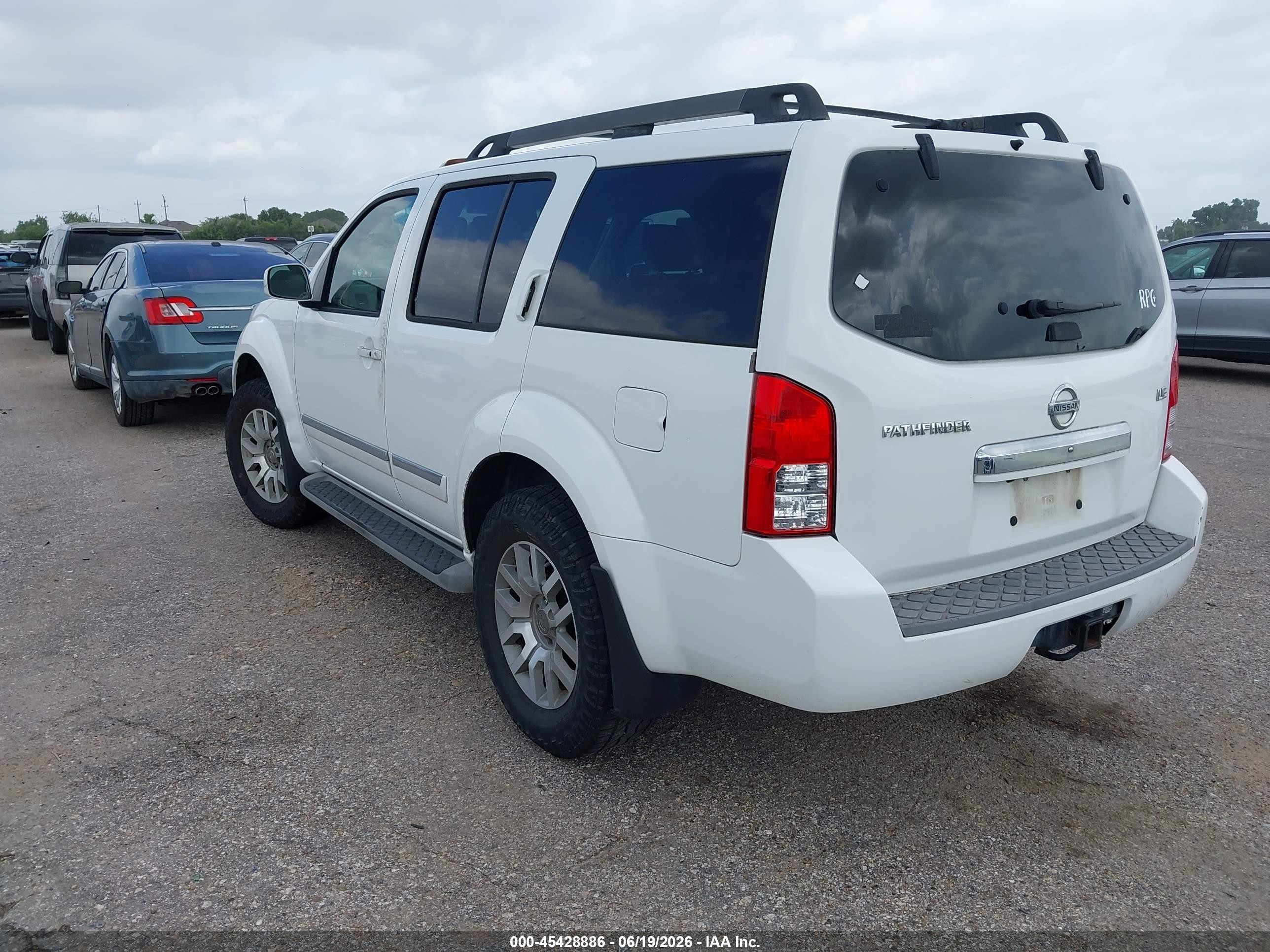2010 Nissan Pathfinder Le White vin: 5N1AR1NNZAC616052