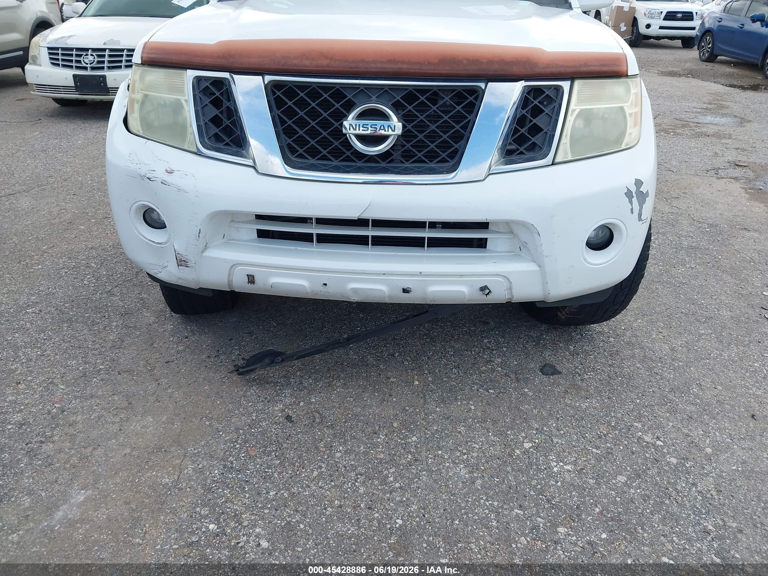 2010 Nissan Pathfinder Le White vin: 5N1AR1NNZAC616052