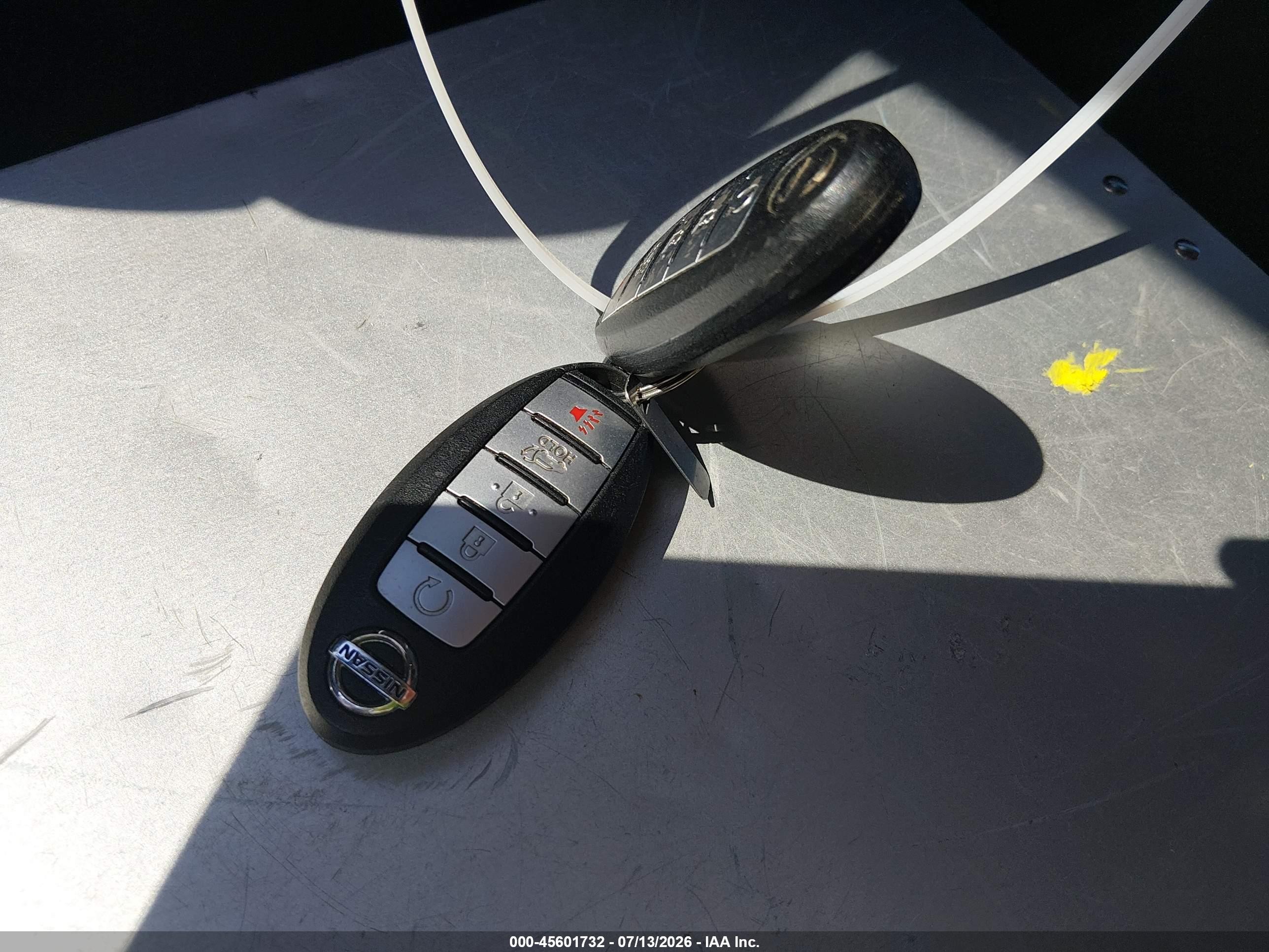 2013 Nissan Pathfinder Platinum Silver vin: 5N1AR2MM0DC602920
