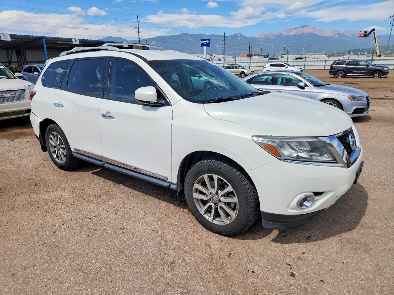 2013 Nissan Pathfinder S White vin: 5N1AR2MM0DC617840