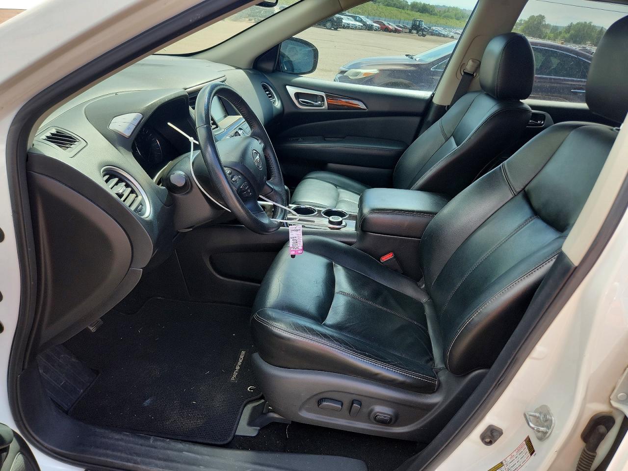 2013 Nissan Pathfinder S White vin: 5N1AR2MM0DC617840