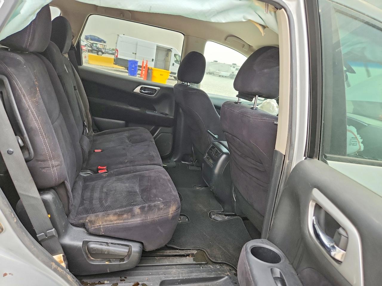 2013 Nissan Pathfinder S Silver vin: 5N1AR2MM0DC617983
