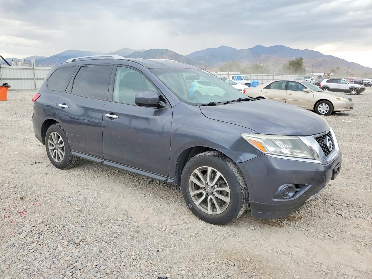 2013 Nissan Pathfinder S Серый vin: 5N1AR2MM0DC639451