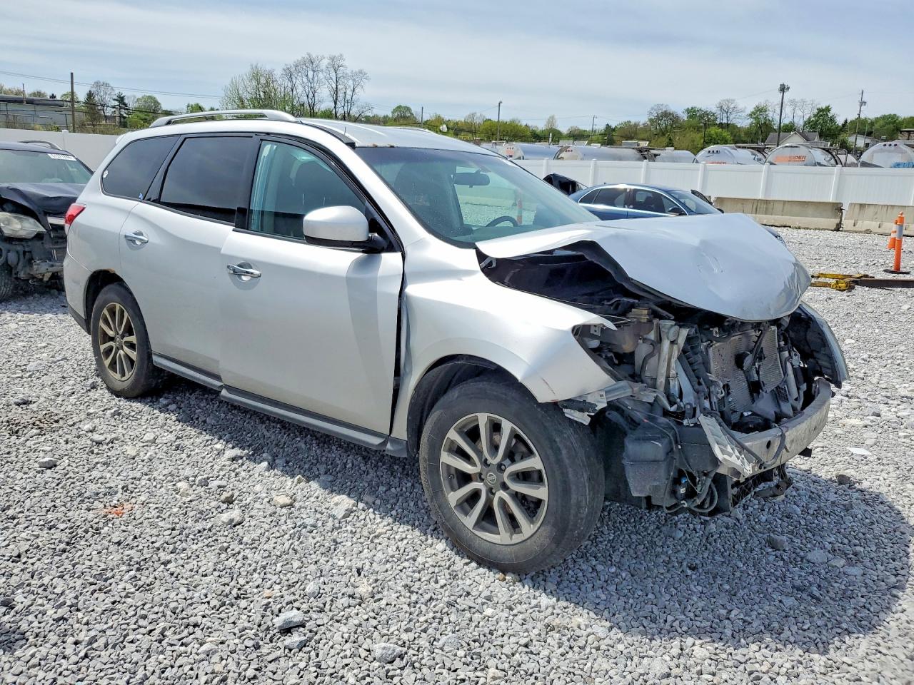 2013 Nissan Pathfinder S Silver vin: 5N1AR2MM0DC646531