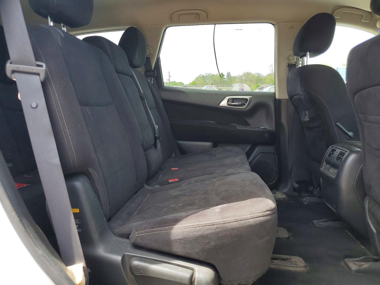 2013 Nissan Pathfinder S Silver vin: 5N1AR2MM0DC646531