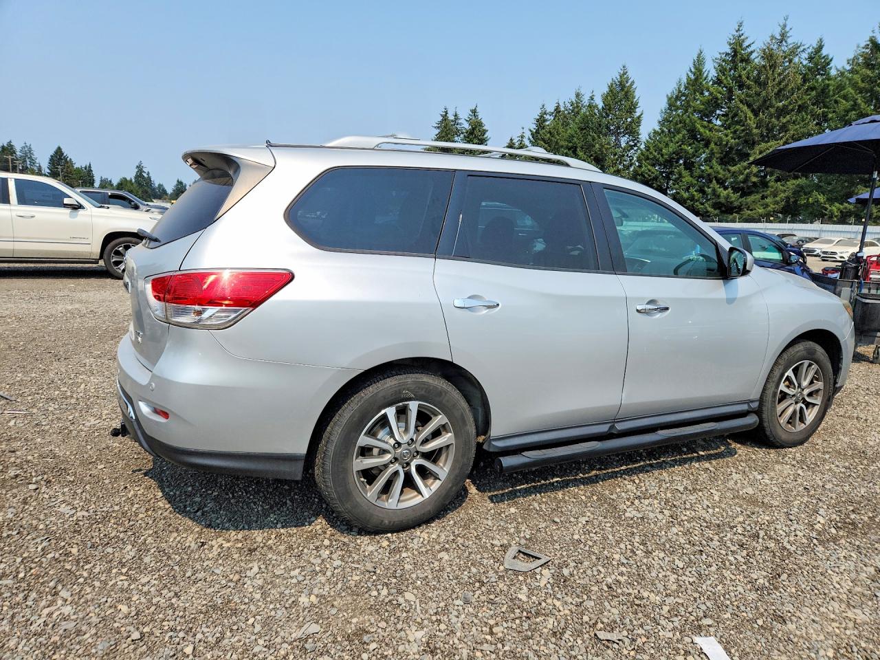 2013 Nissan Pathfinder S Silver vin: 5N1AR2MM0DC663796