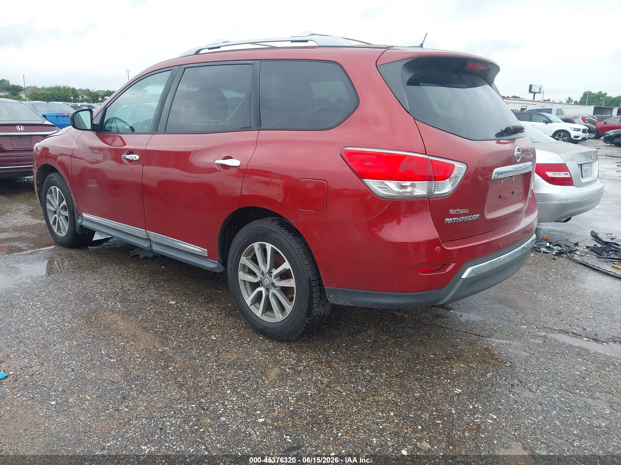 2013 Nissan Pathfinder Sl Red vin: 5N1AR2MM0DC682199