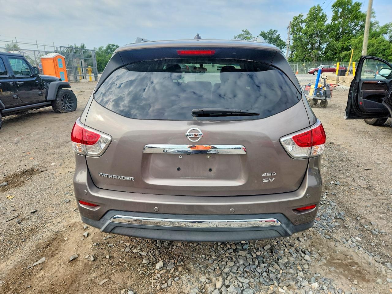 2014 Nissan Pathfinder S Brown vin: 5N1AR2MM0EC619296