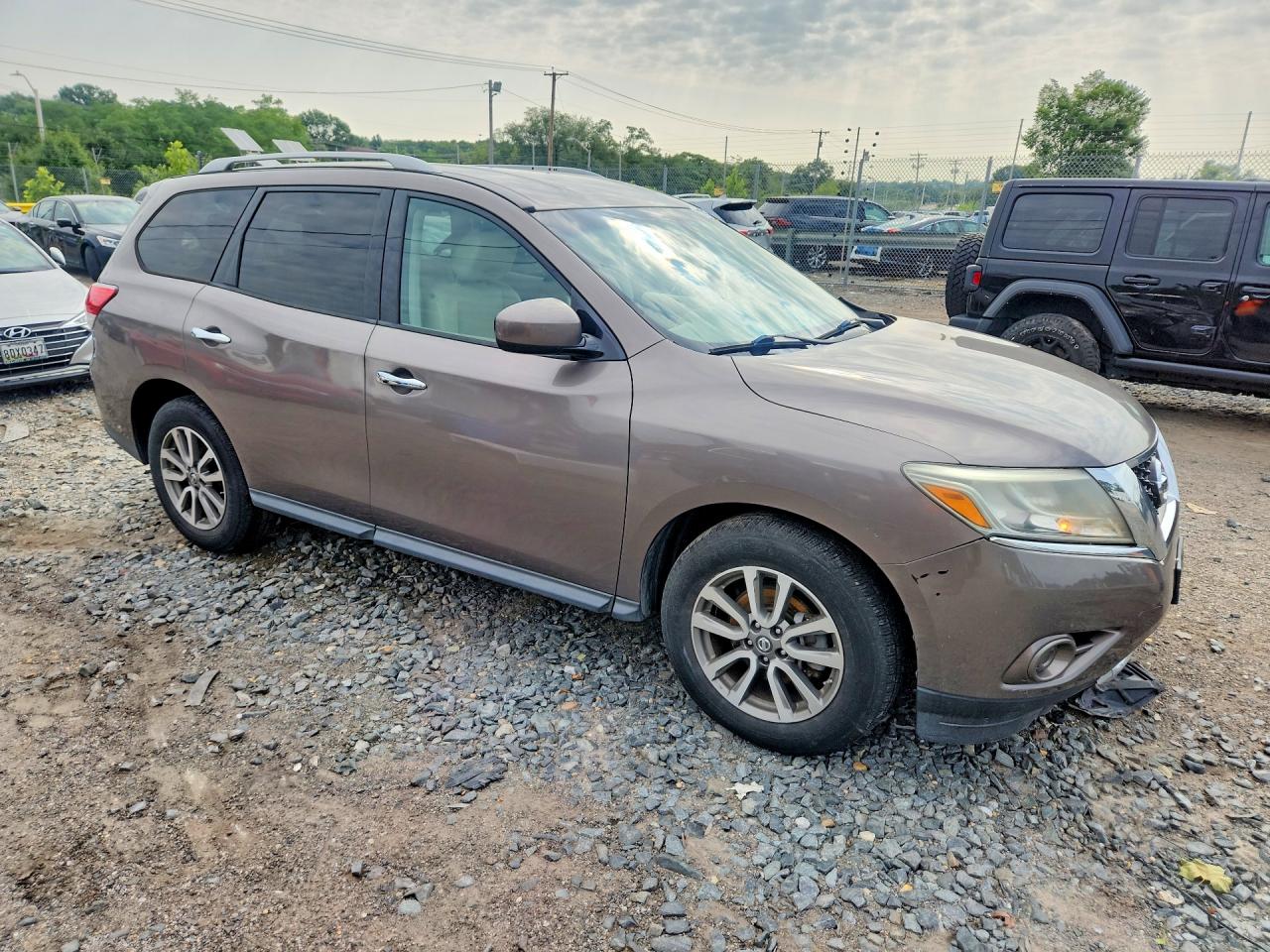 2014 Nissan Pathfinder S Brown vin: 5N1AR2MM0EC619296