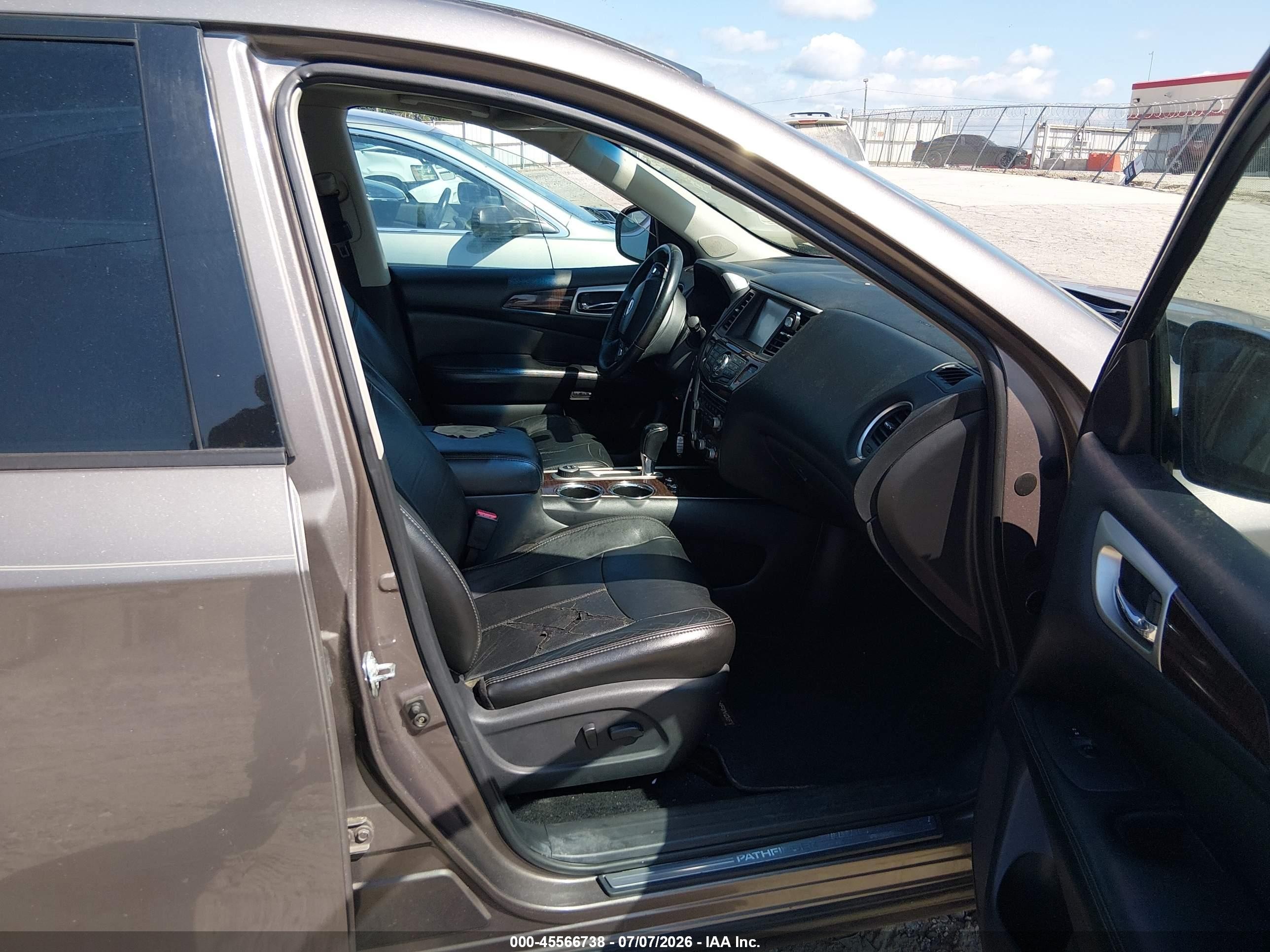 2014 Nissan Pathfinder Platinum Brown vin: 5N1AR2MM0EC642741