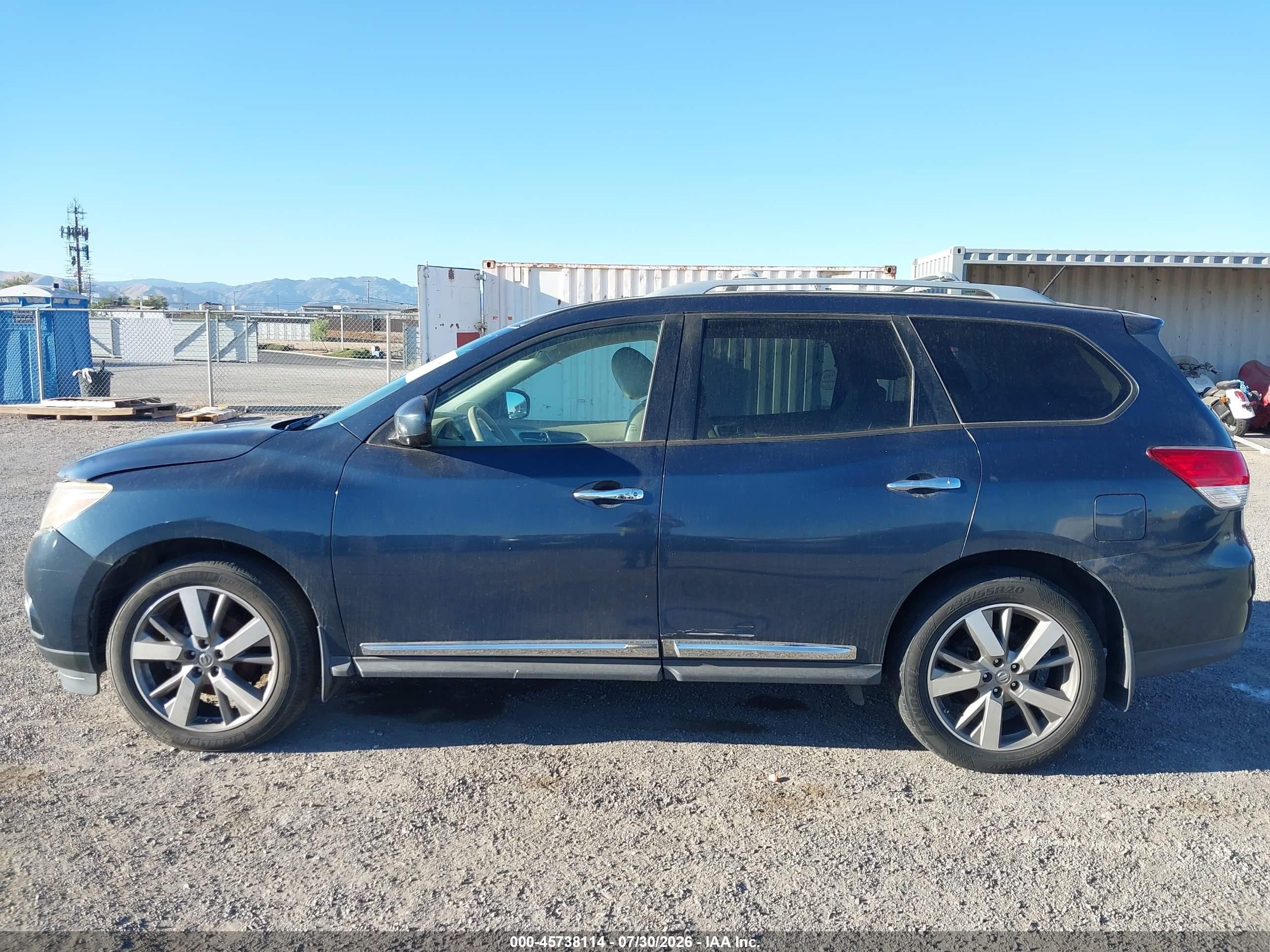 2014 Nissan Pathfinder Platinum Dark Blue vin: 5N1AR2MM0EC692202