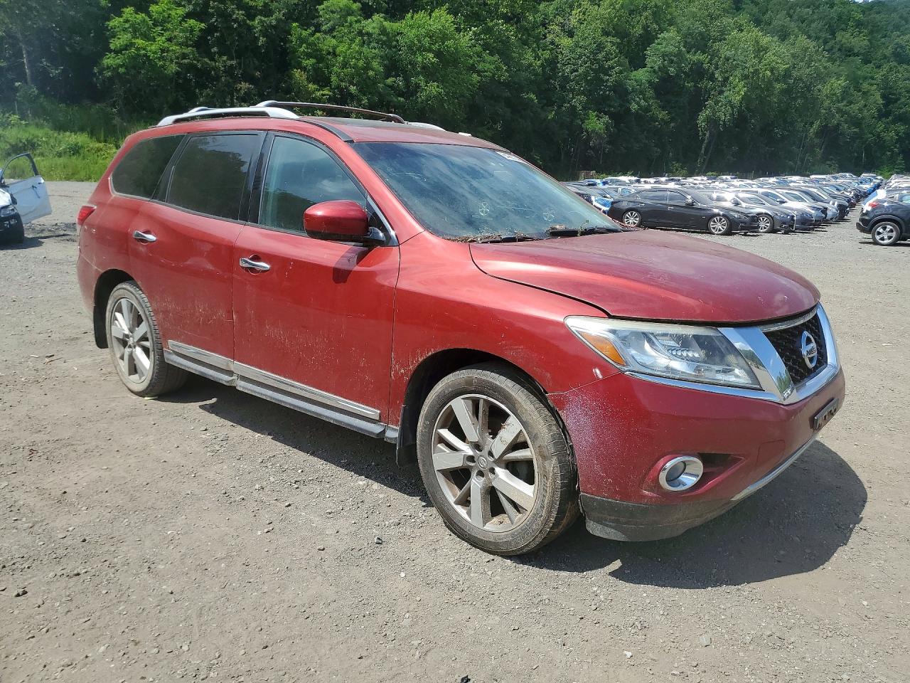 2014 Nissan Pathfinder Red vin: 5N1AR2MM0EC699375