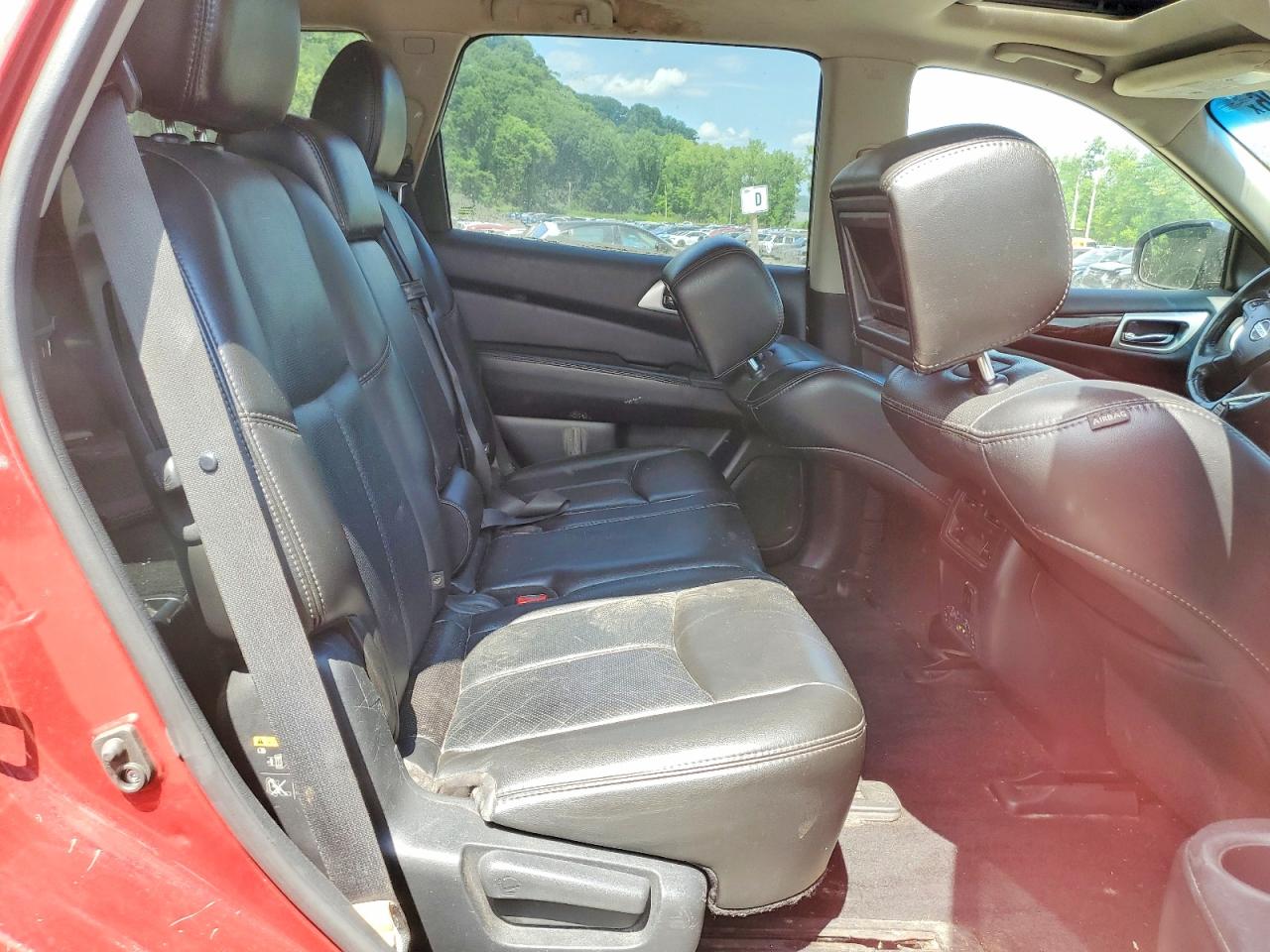 2014 Nissan Pathfinder Red vin: 5N1AR2MM0EC699375