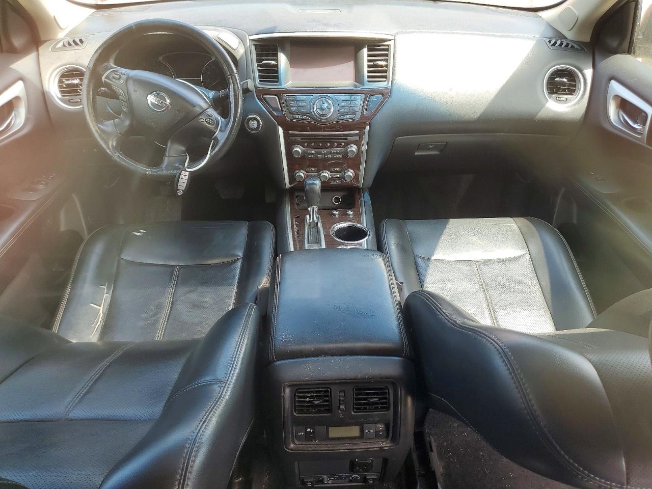 2014 Nissan Pathfinder Red vin: 5N1AR2MM0EC699375