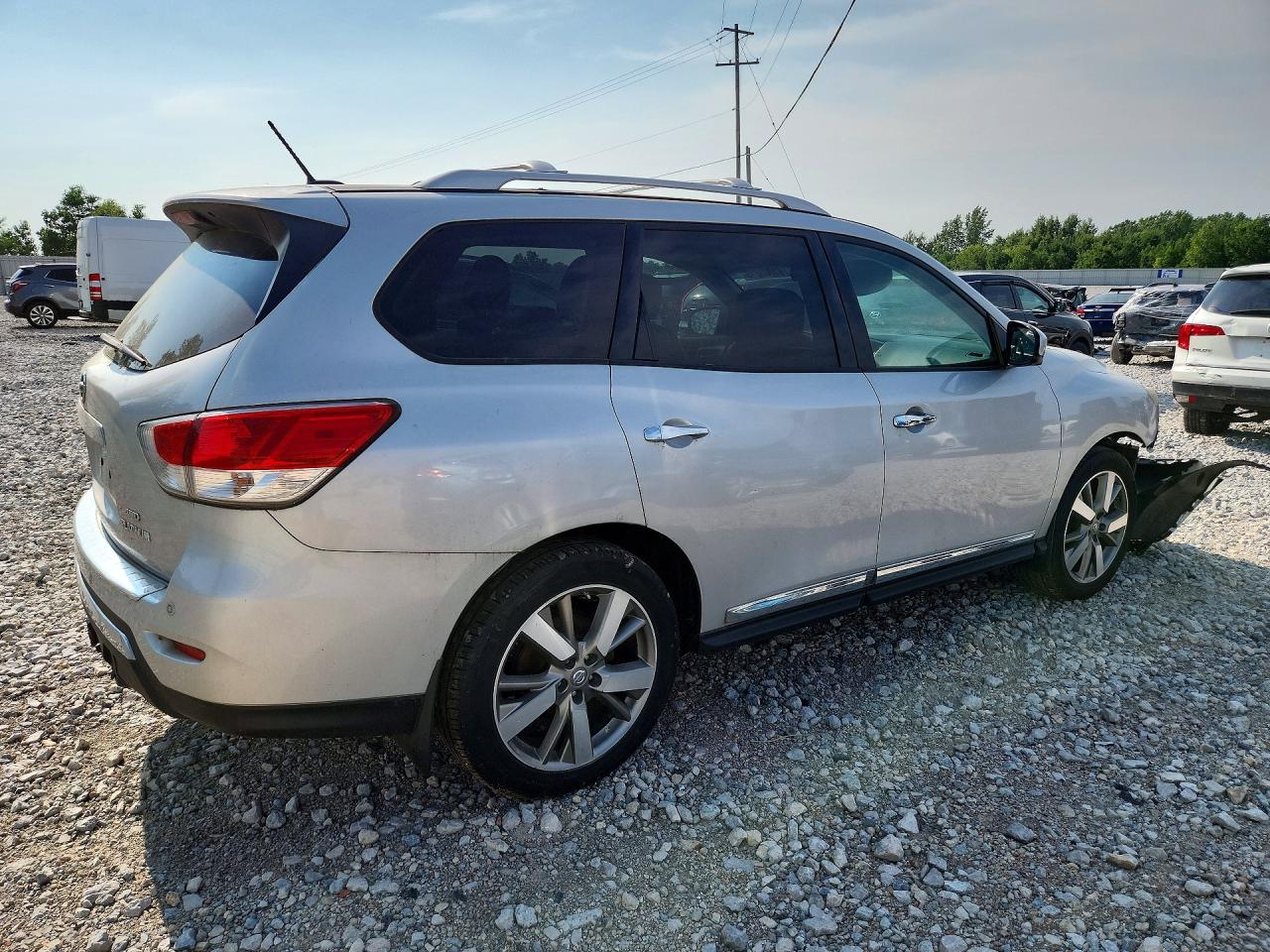 2014 Nissan Pathfinder S Серебряный vin: 5N1AR2MM0EC705255
