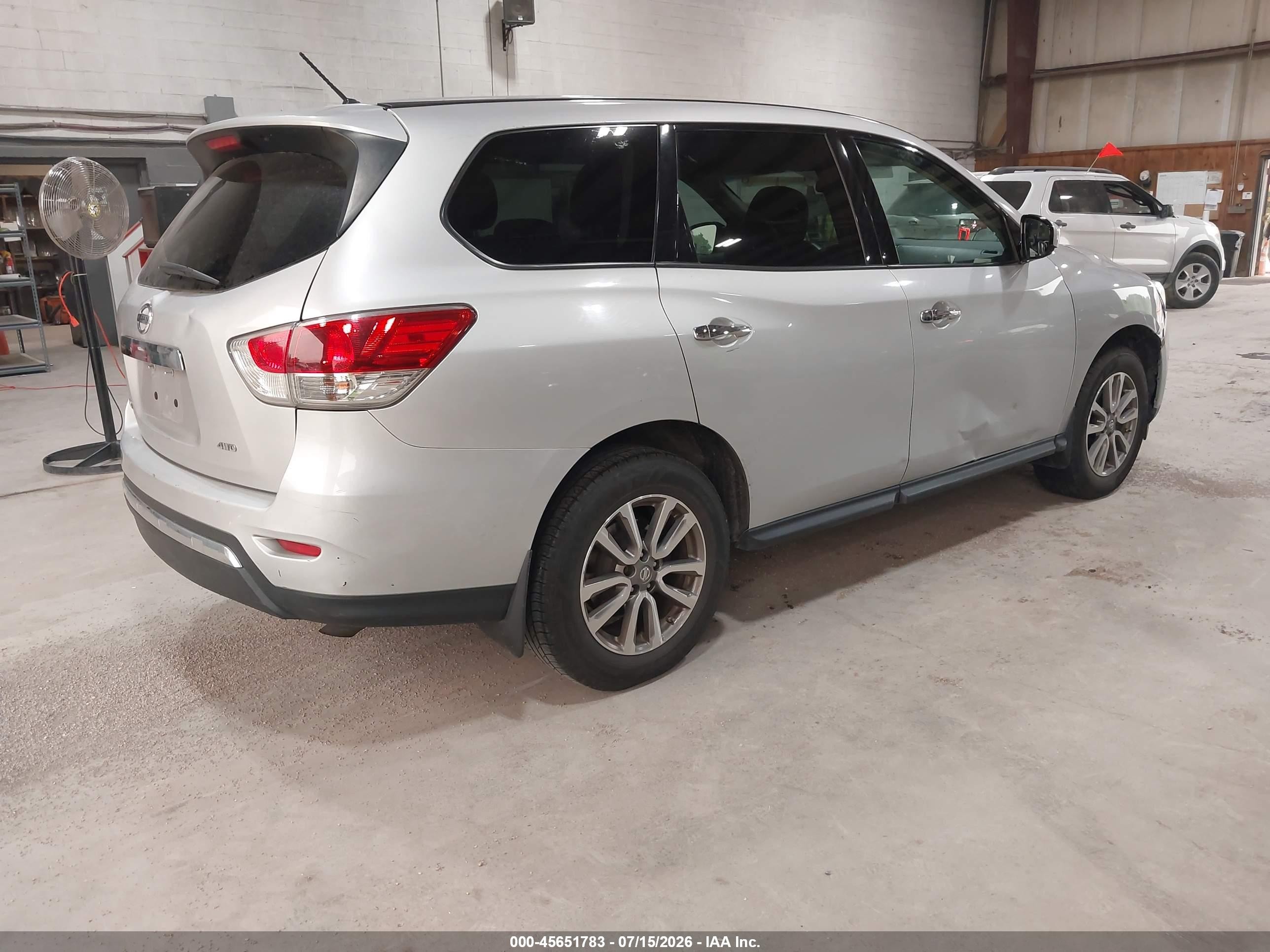 2014 Nissan Pathfinder S Серебряный vin: 5N1AR2MM0EC707247