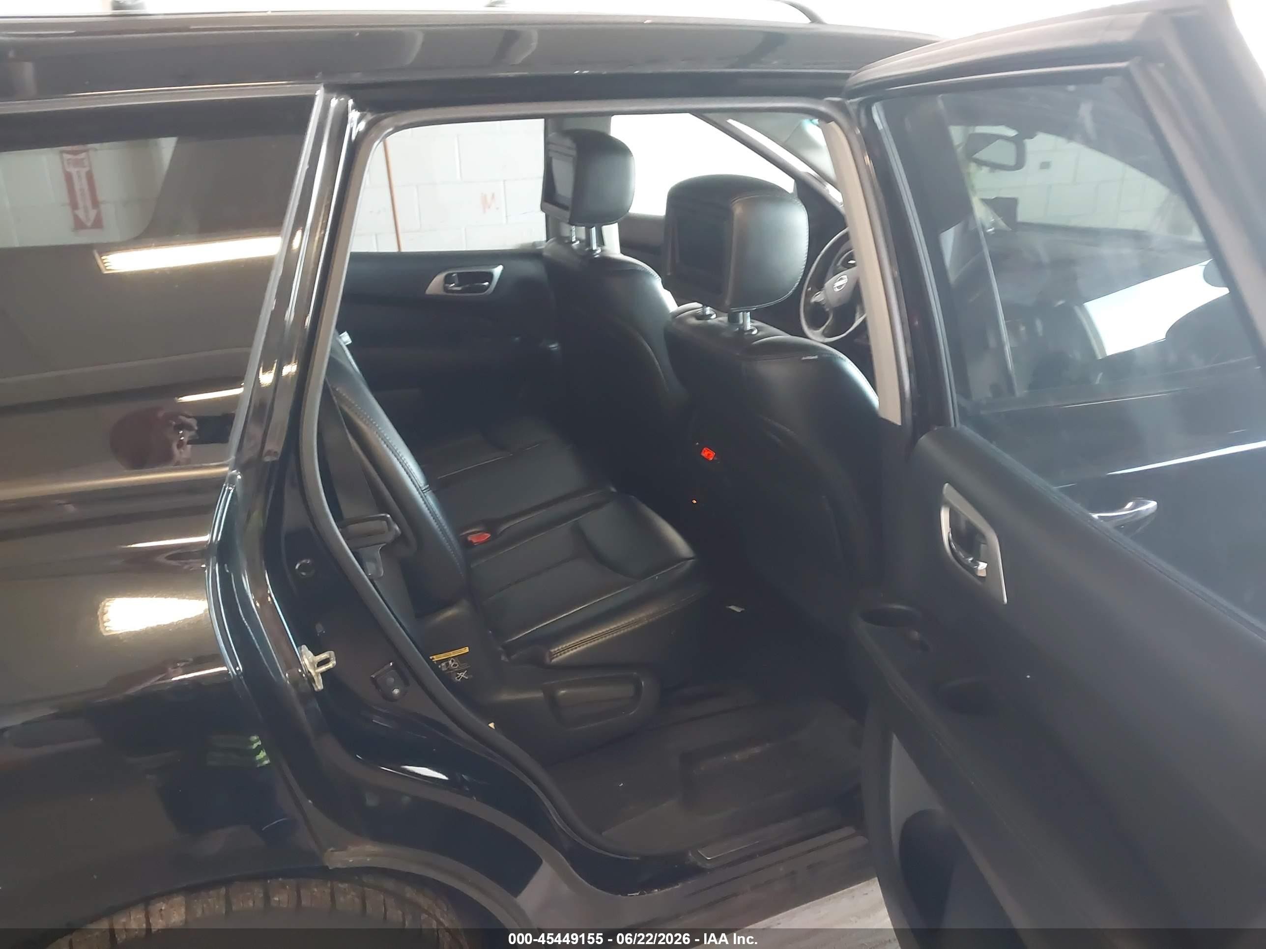 2014 Nissan Pathfinder Platinum Black vin: 5N1AR2MM0EC708236