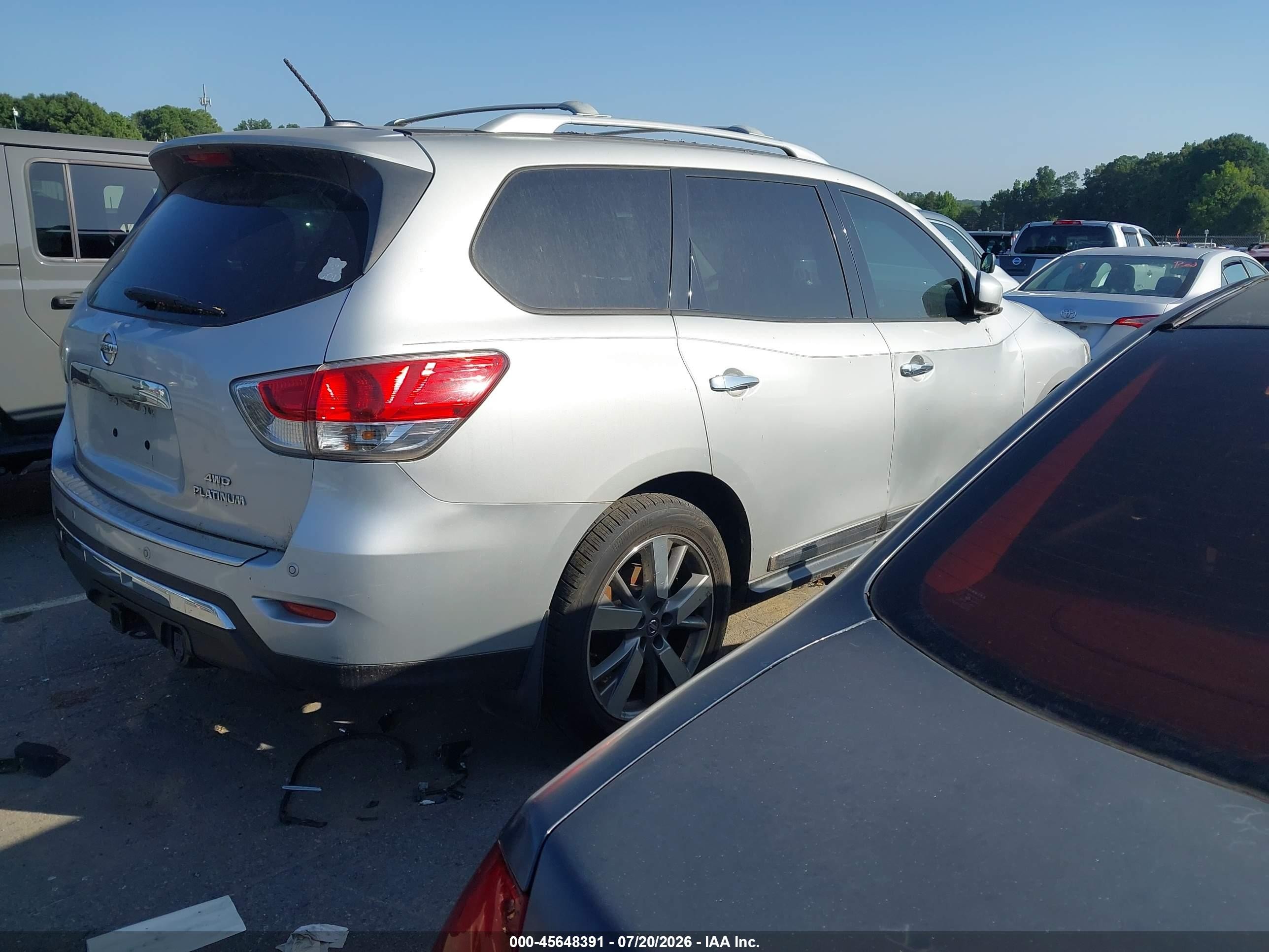 2014 Nissan Pathfinder Platinum Silver vin: 5N1AR2MM0EC722296