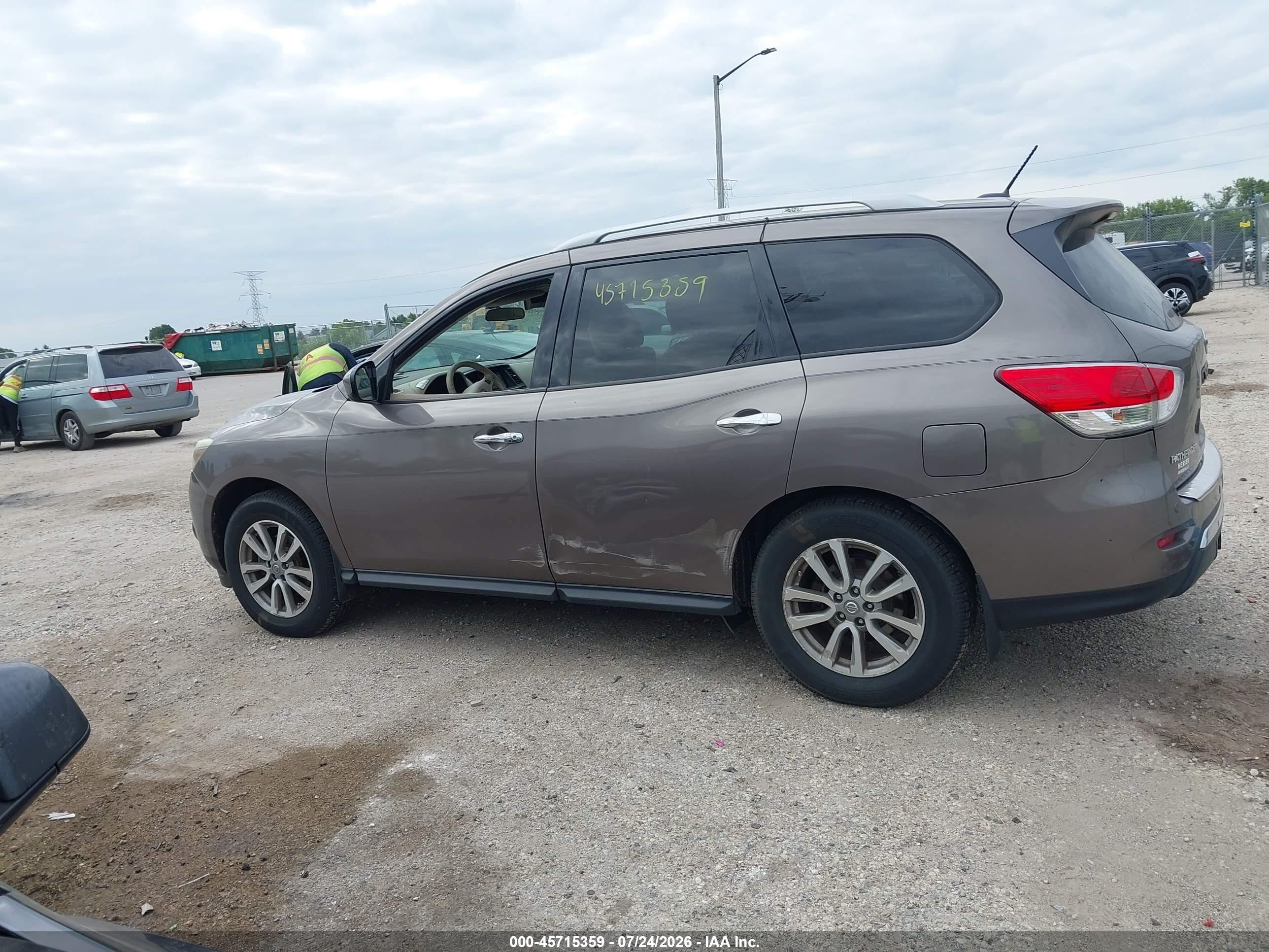 2014 Nissan Pathfinder Sv Коричневый vin: 5N1AR2MM0EC732679
