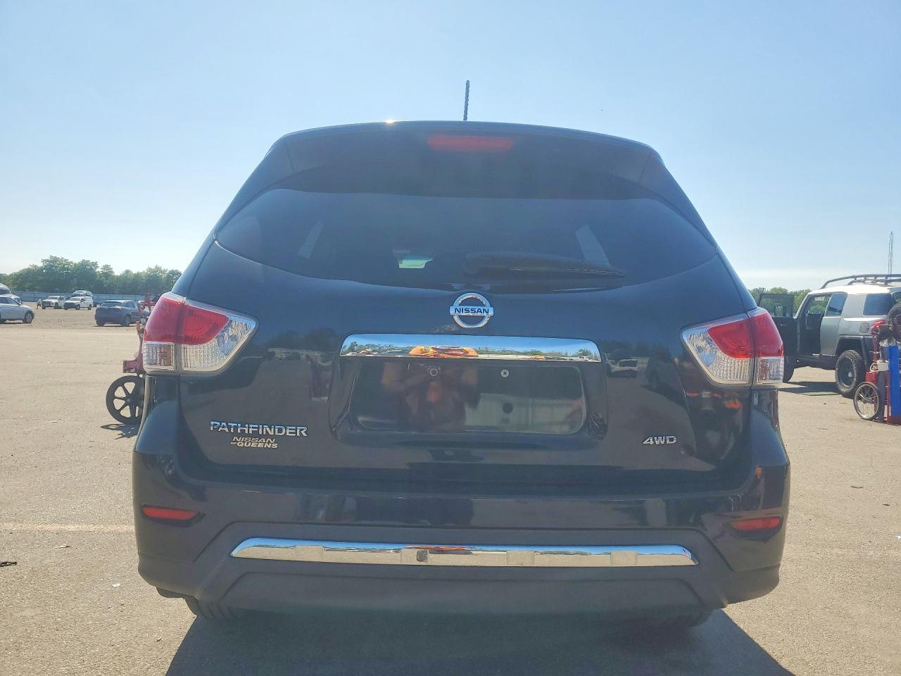2015 Nissan Pathfinder S Серый vin: 5N1AR2MM0FC603715