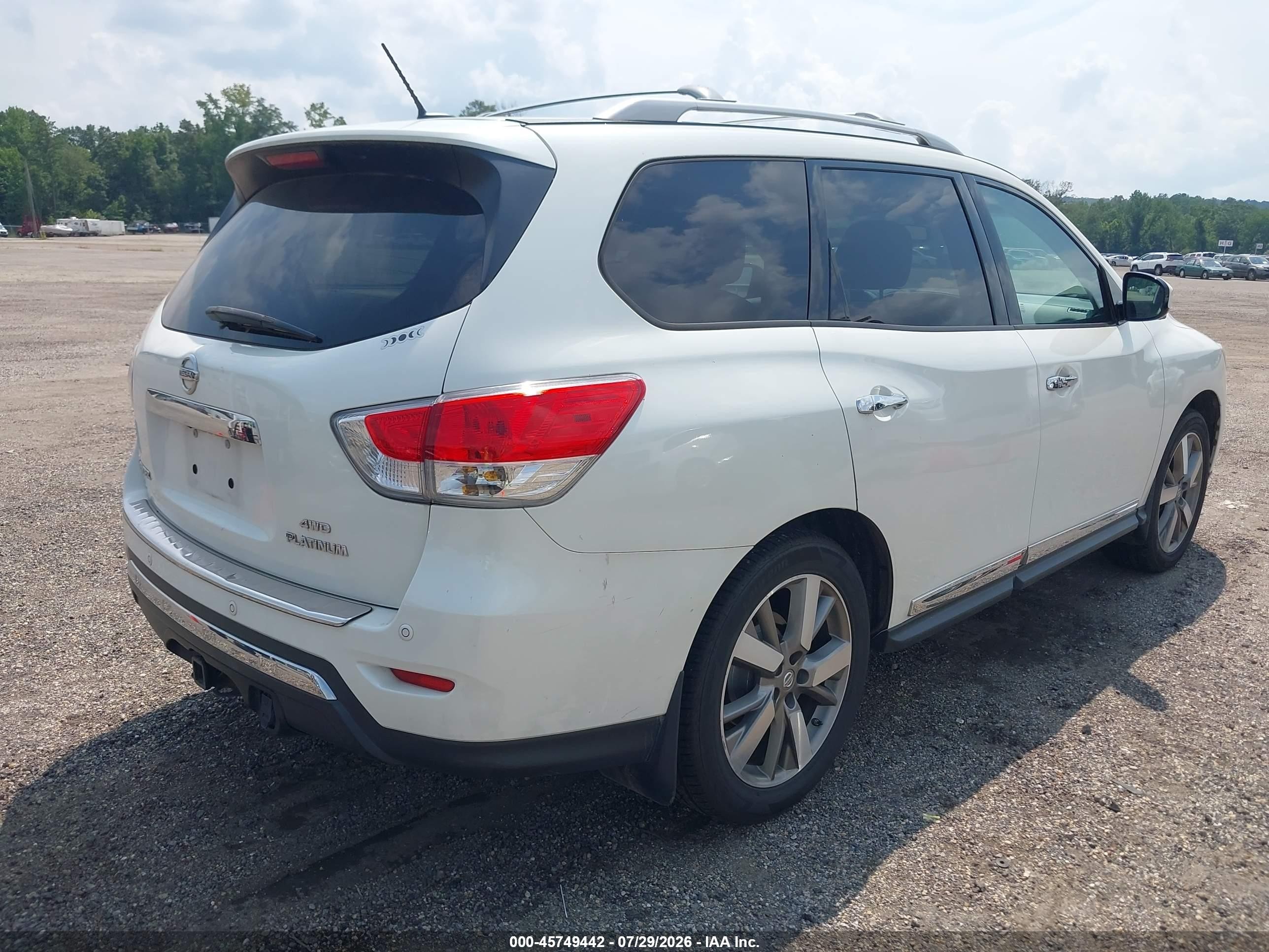 2015 Nissan Pathfinder Platinum White vin: 5N1AR2MM0FC605464