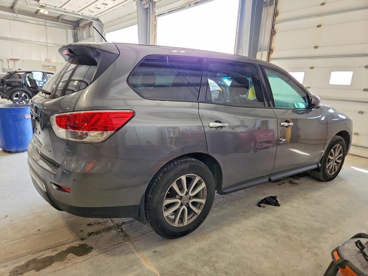 2015 Nissan Pathfinder S Серый vin: 5N1AR2MM0FC608493