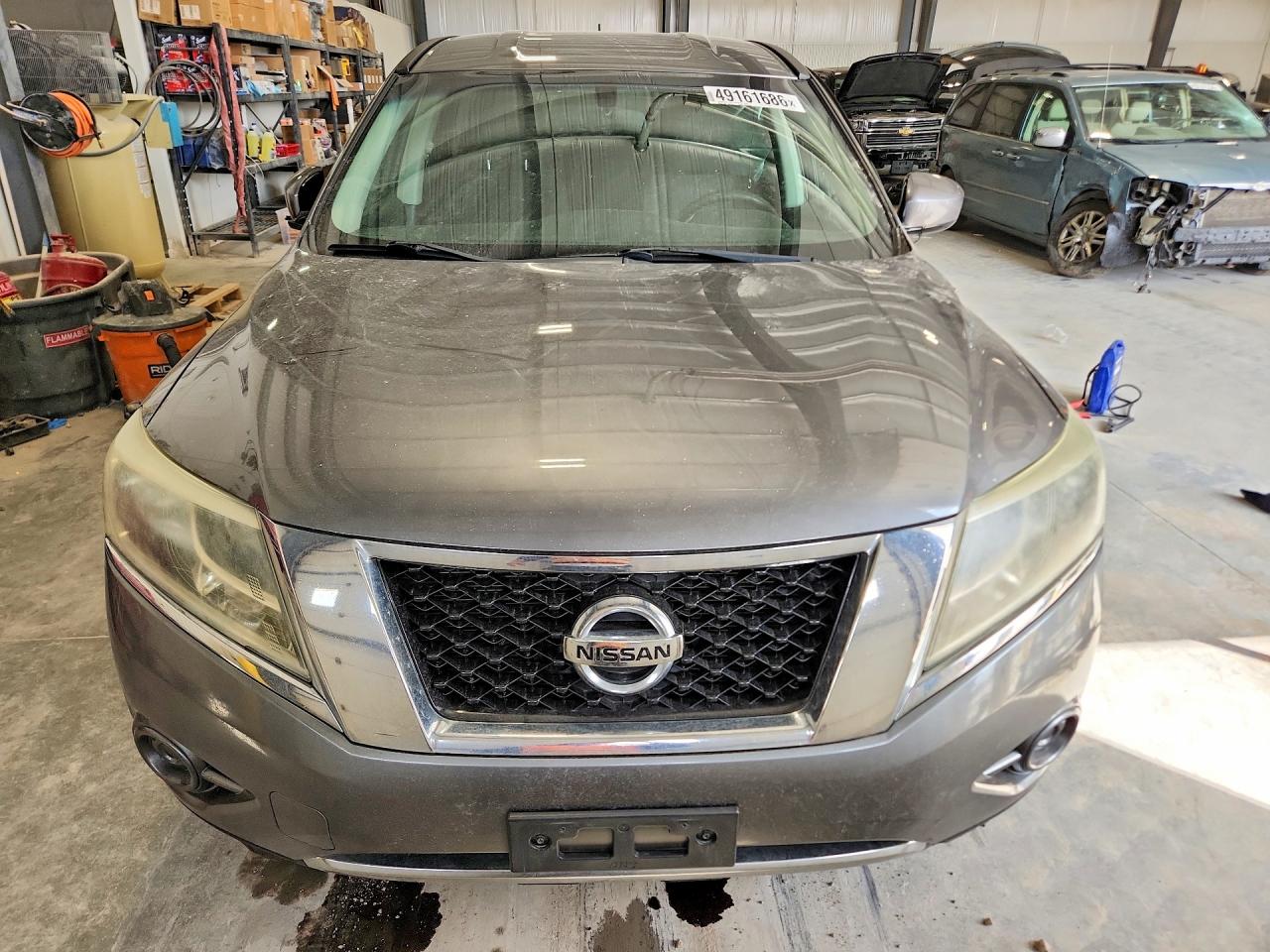 2015 Nissan Pathfinder S Серый vin: 5N1AR2MM0FC608493