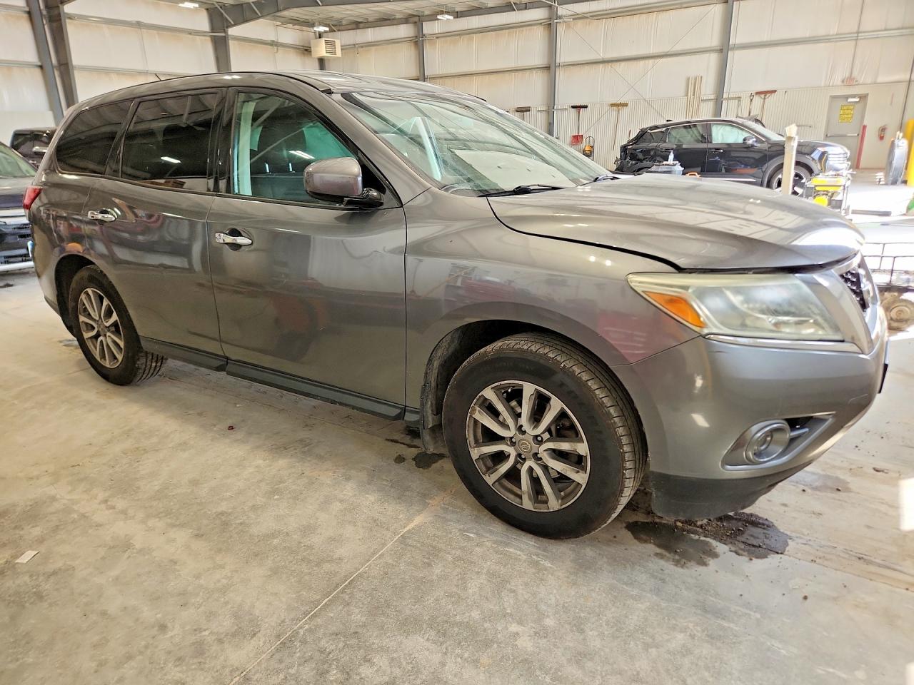 2015 Nissan Pathfinder S Серый vin: 5N1AR2MM0FC608493