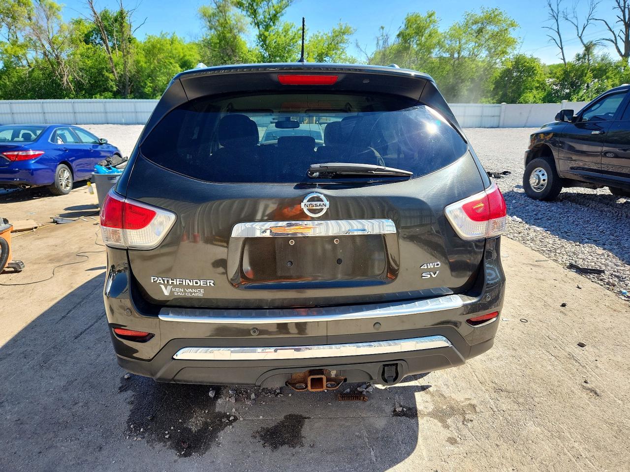 2015 Nissan Pathfinder Sv Gold vin: 5N1AR2MM0FC623706