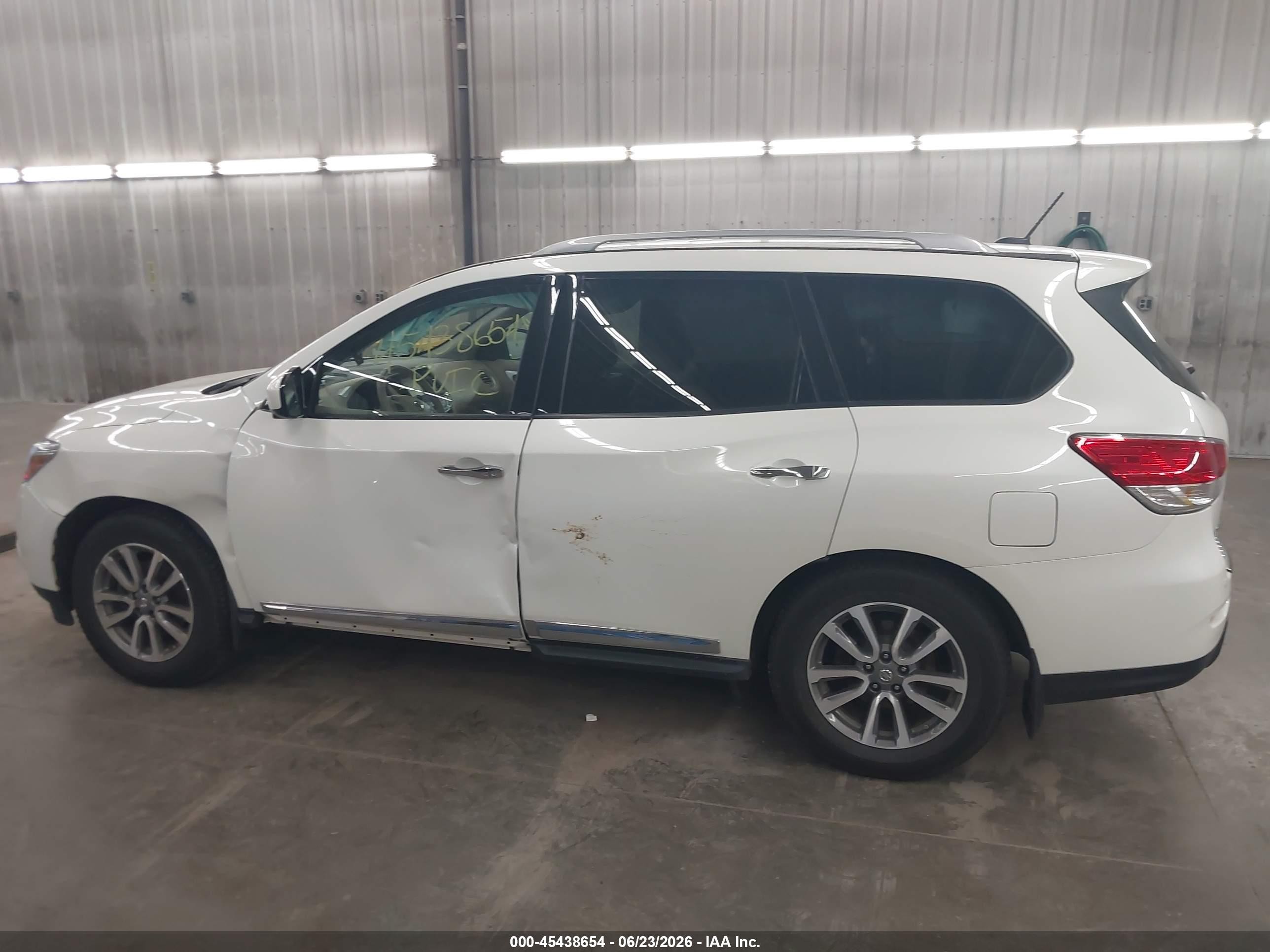 2015 Nissan Pathfinder Sl White vin: 5N1AR2MM0FC633846