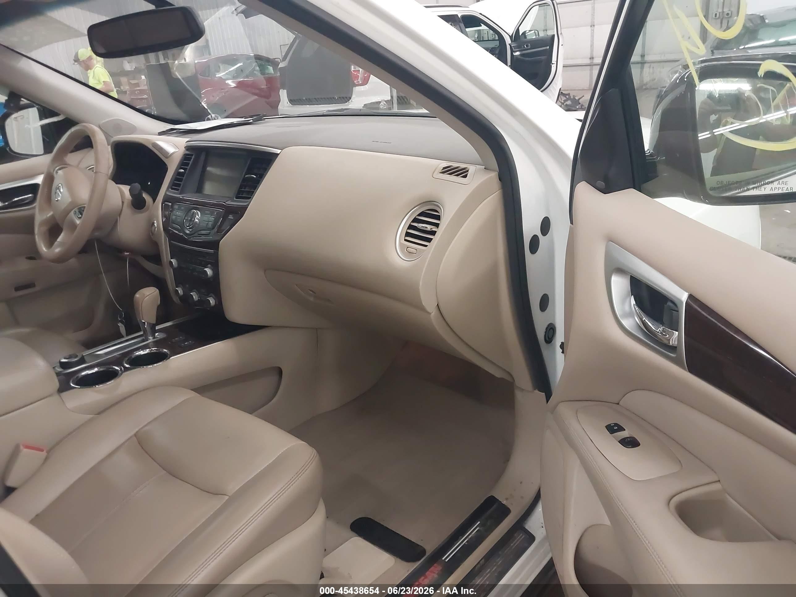 2015 Nissan Pathfinder Sl White vin: 5N1AR2MM0FC633846
