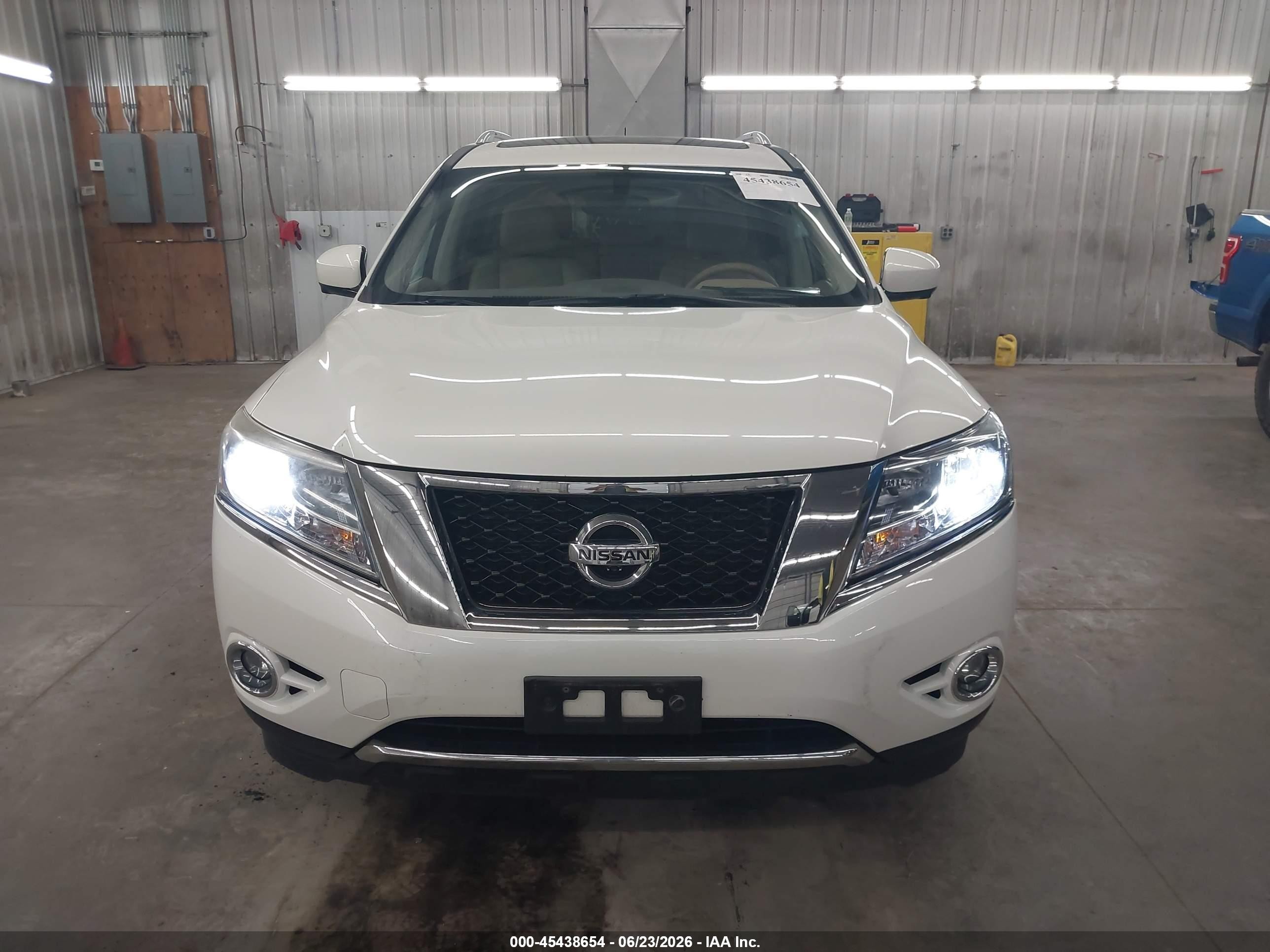 2015 Nissan Pathfinder Sl White vin: 5N1AR2MM0FC633846