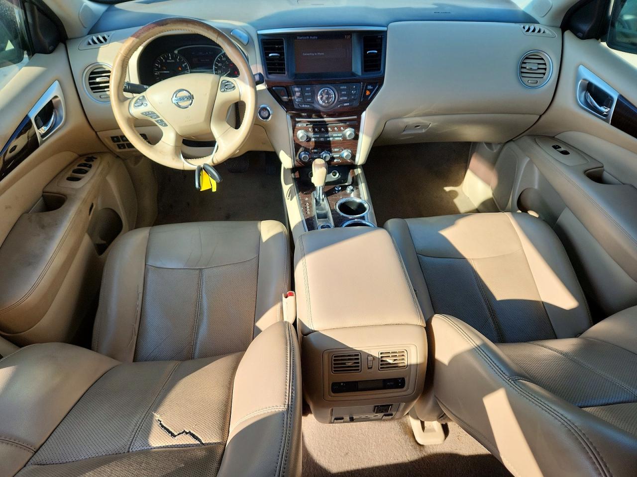 2015 Nissan Pathfinder S White vin: 5N1AR2MM0FC655183