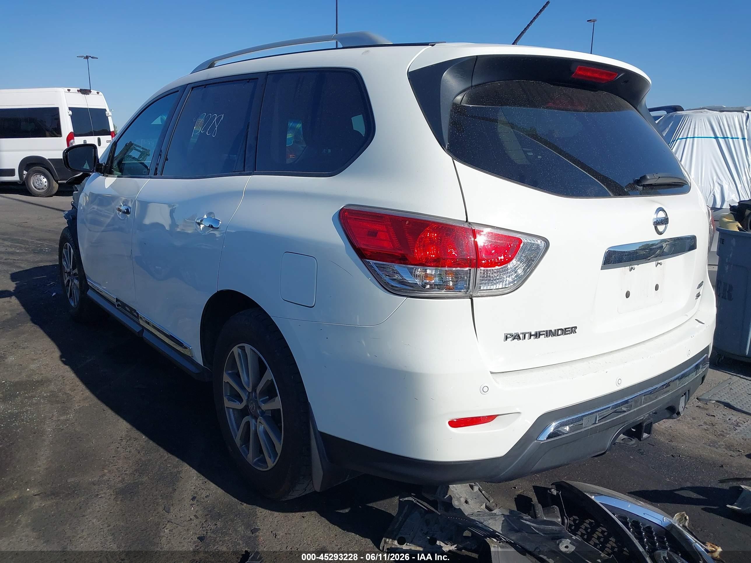2015 Nissan Pathfinder Sl White vin: 5N1AR2MM0FC661632