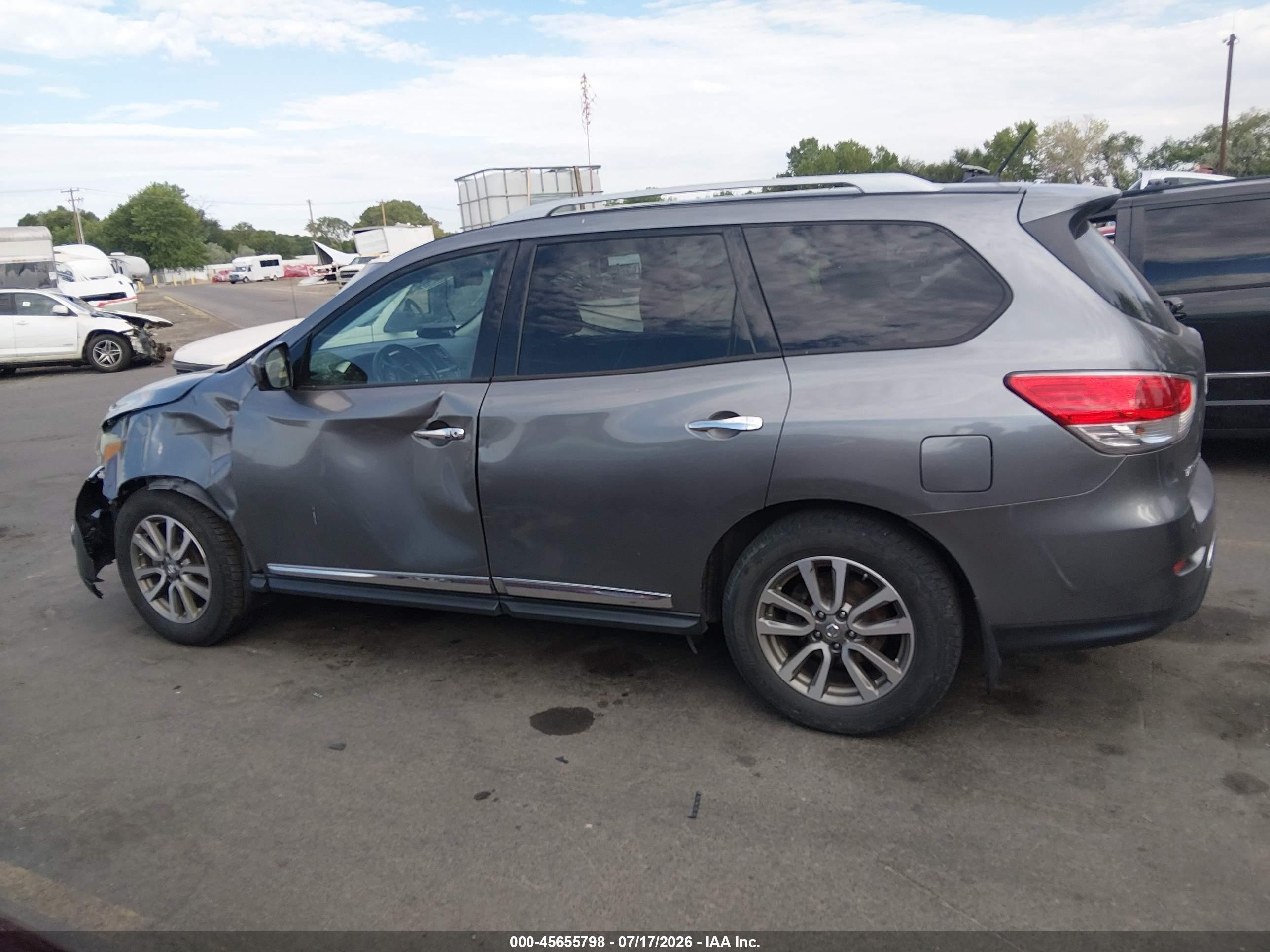 2015 Nissan Pathfinder Sl Серебряный vin: 5N1AR2MM0FC675773