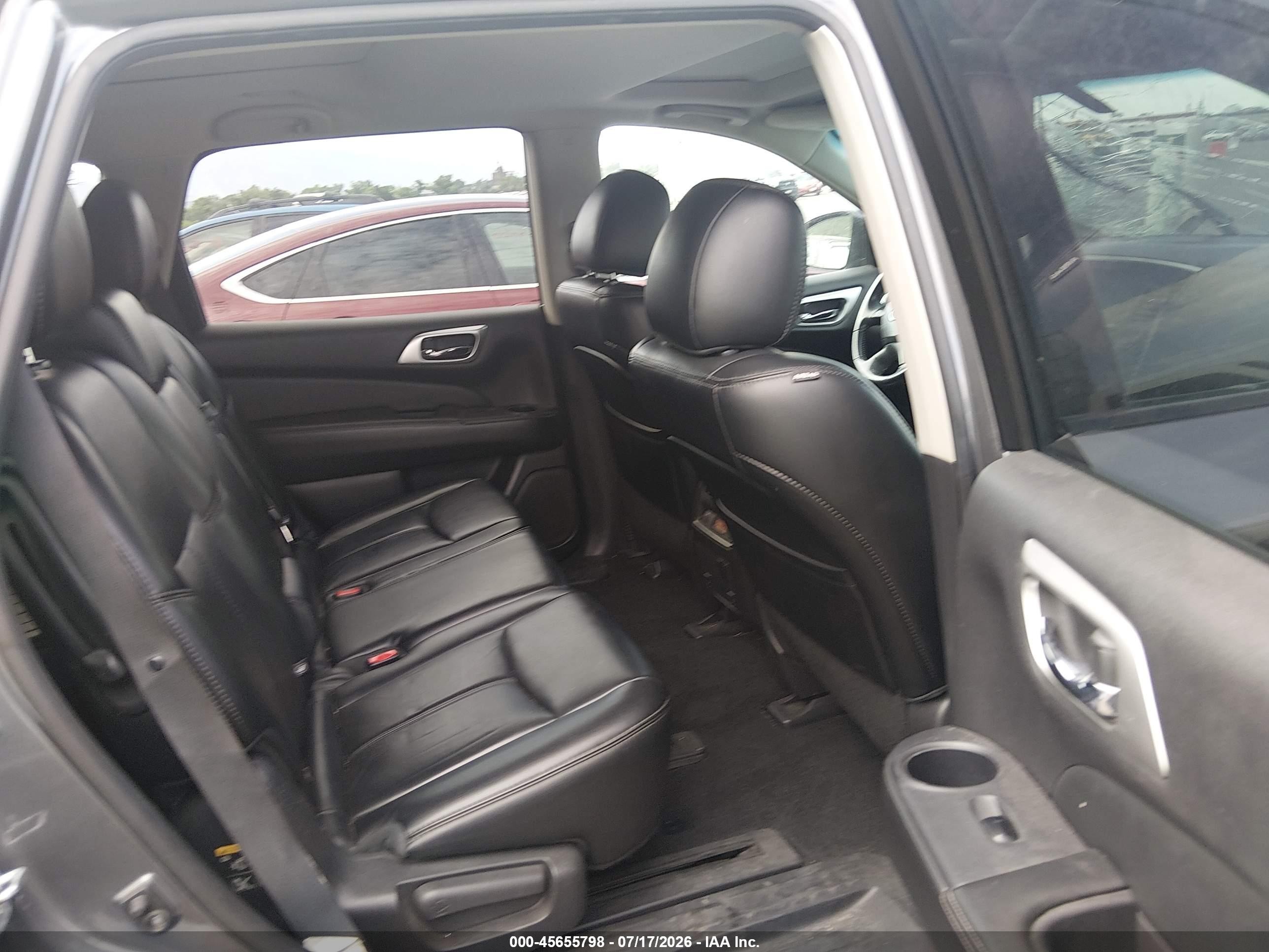 2015 Nissan Pathfinder Sl Серебряный vin: 5N1AR2MM0FC675773