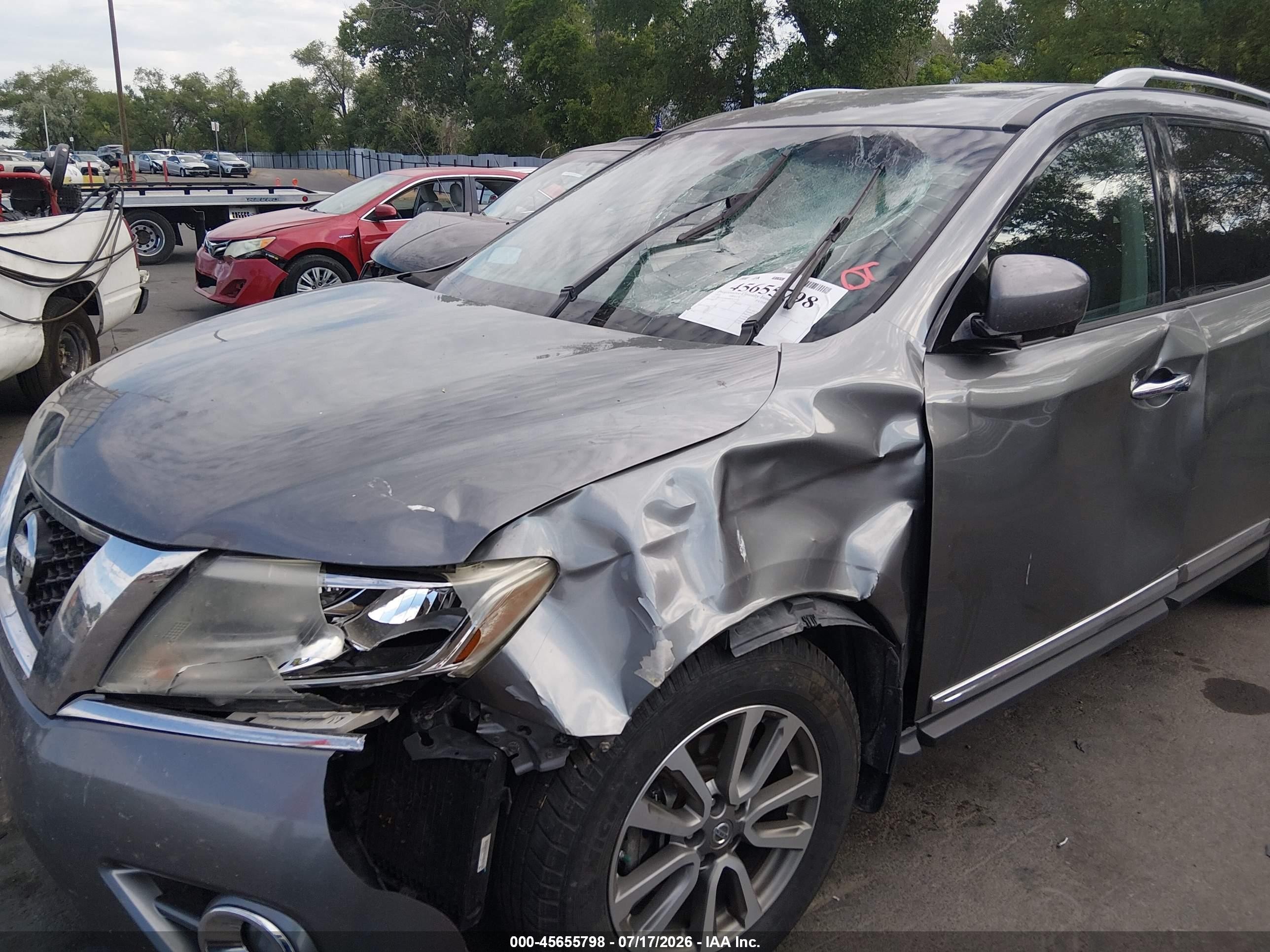 2015 Nissan Pathfinder Sl Серебряный vin: 5N1AR2MM0FC675773