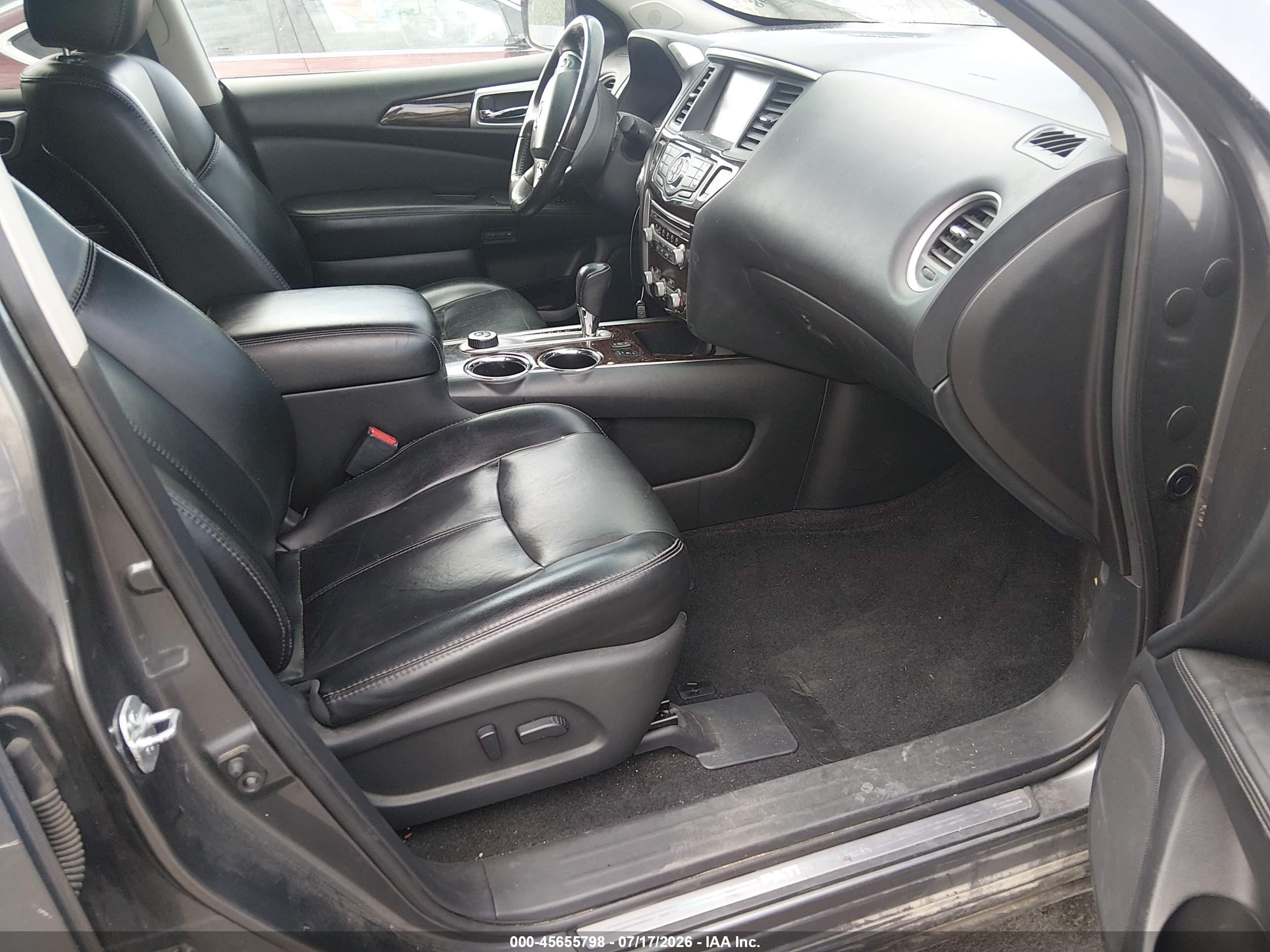 2015 Nissan Pathfinder Sl Серебряный vin: 5N1AR2MM0FC675773