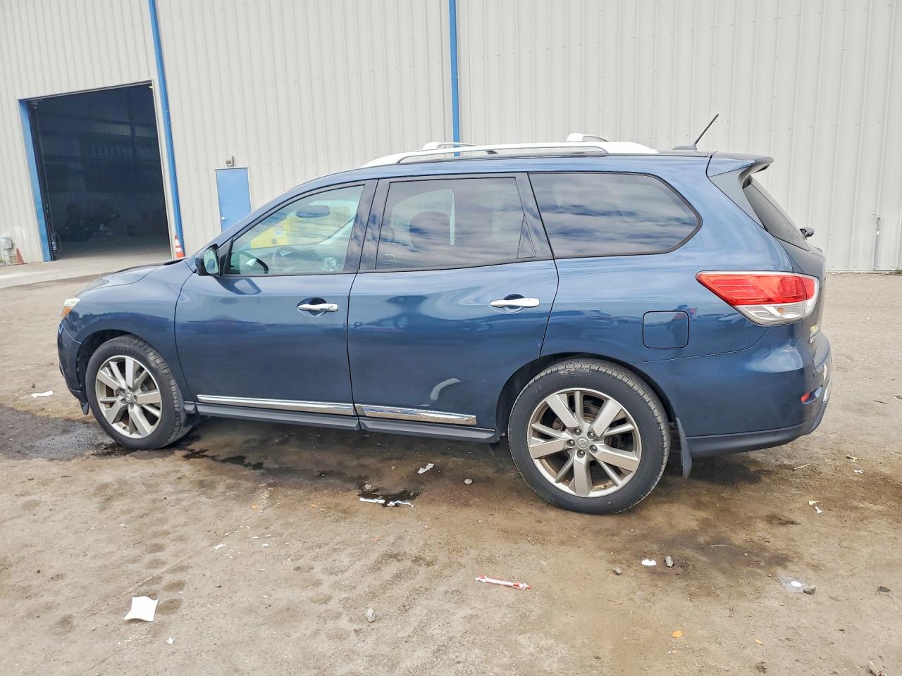 2015 Nissan Pathfinder S Blue vin: 5N1AR2MM0FC707217