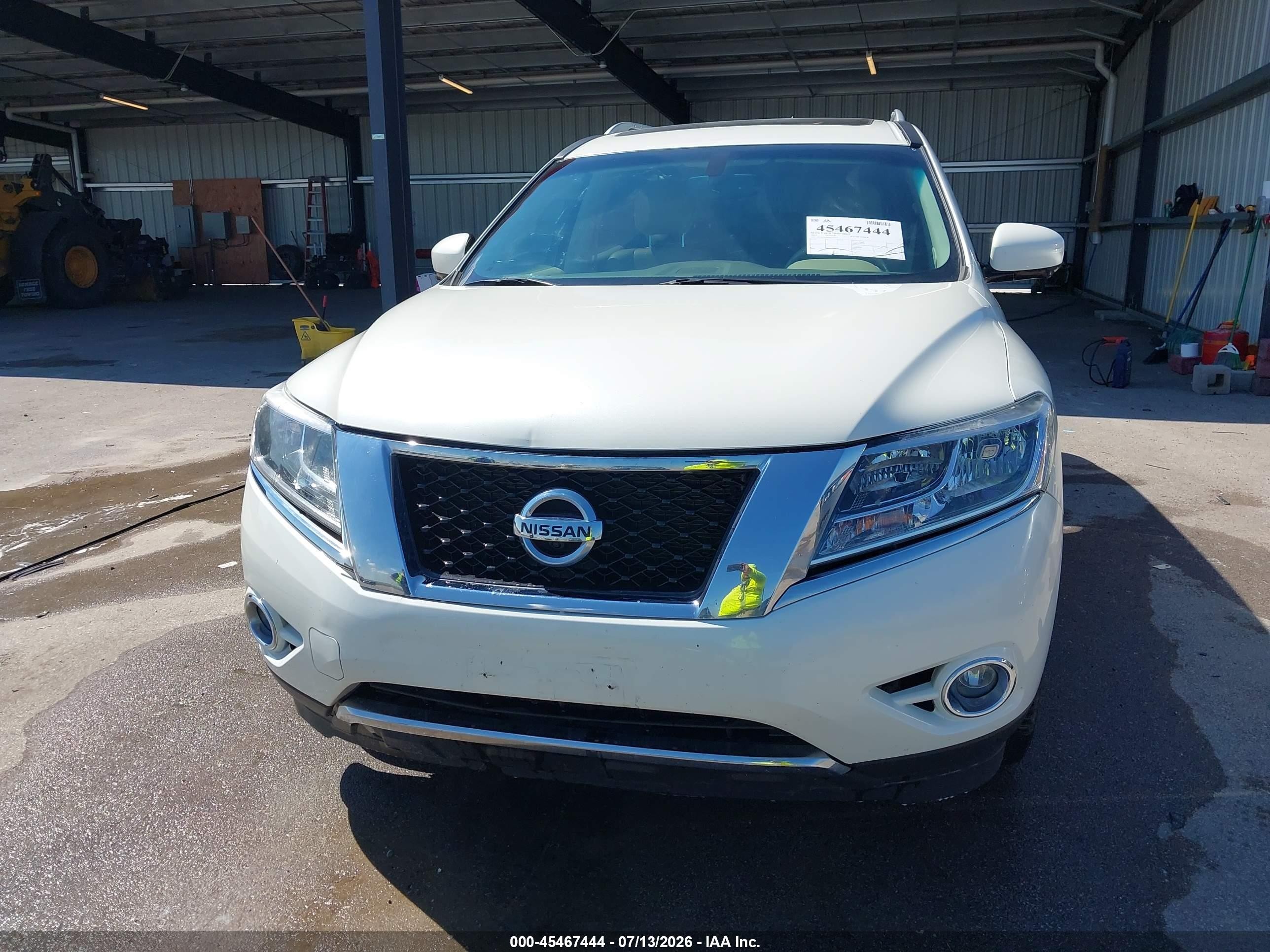 2015 Nissan Pathfinder Platinum White vin: 5N1AR2MM0FC710313
