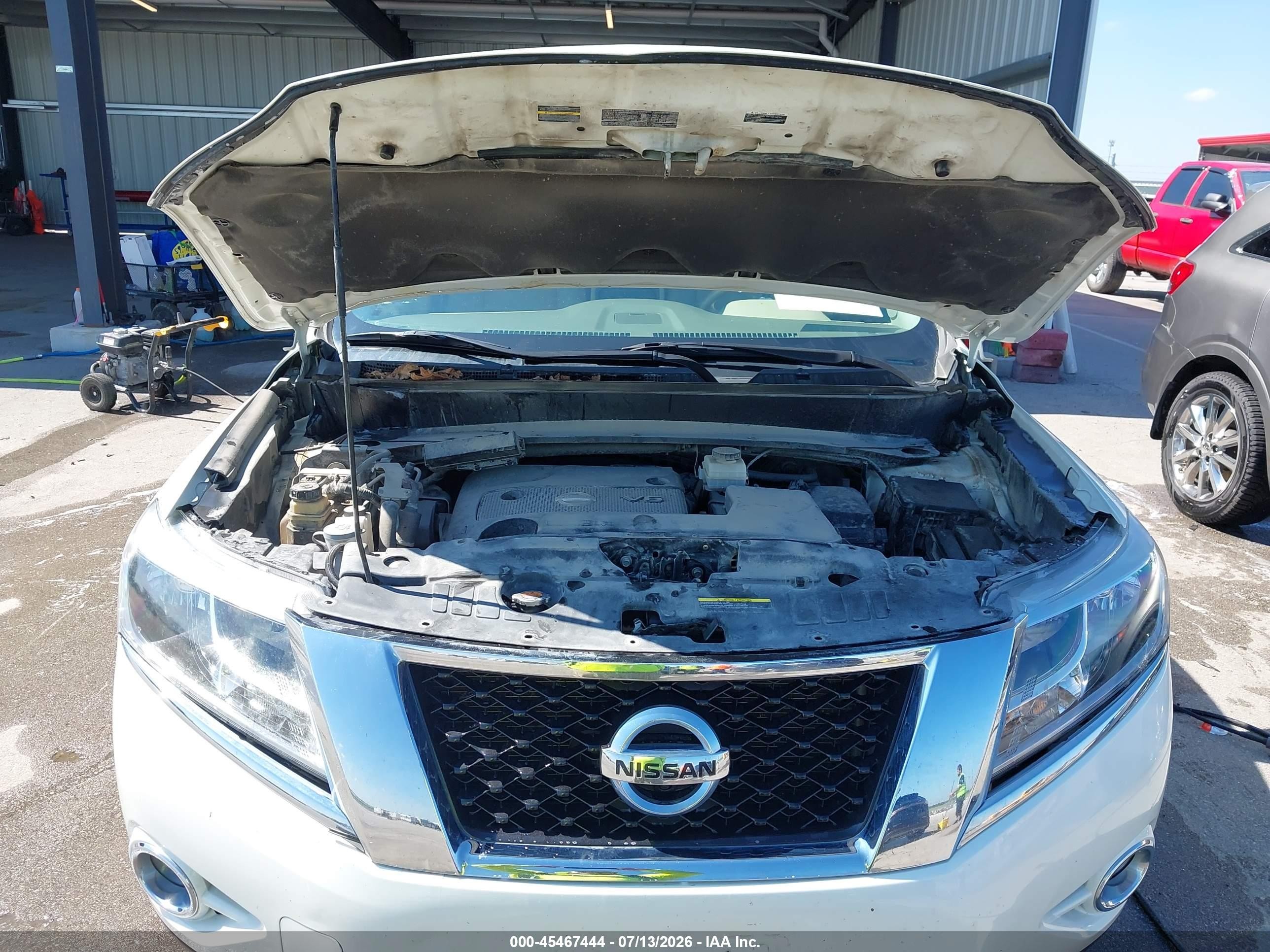 2015 Nissan Pathfinder Platinum White vin: 5N1AR2MM0FC710313
