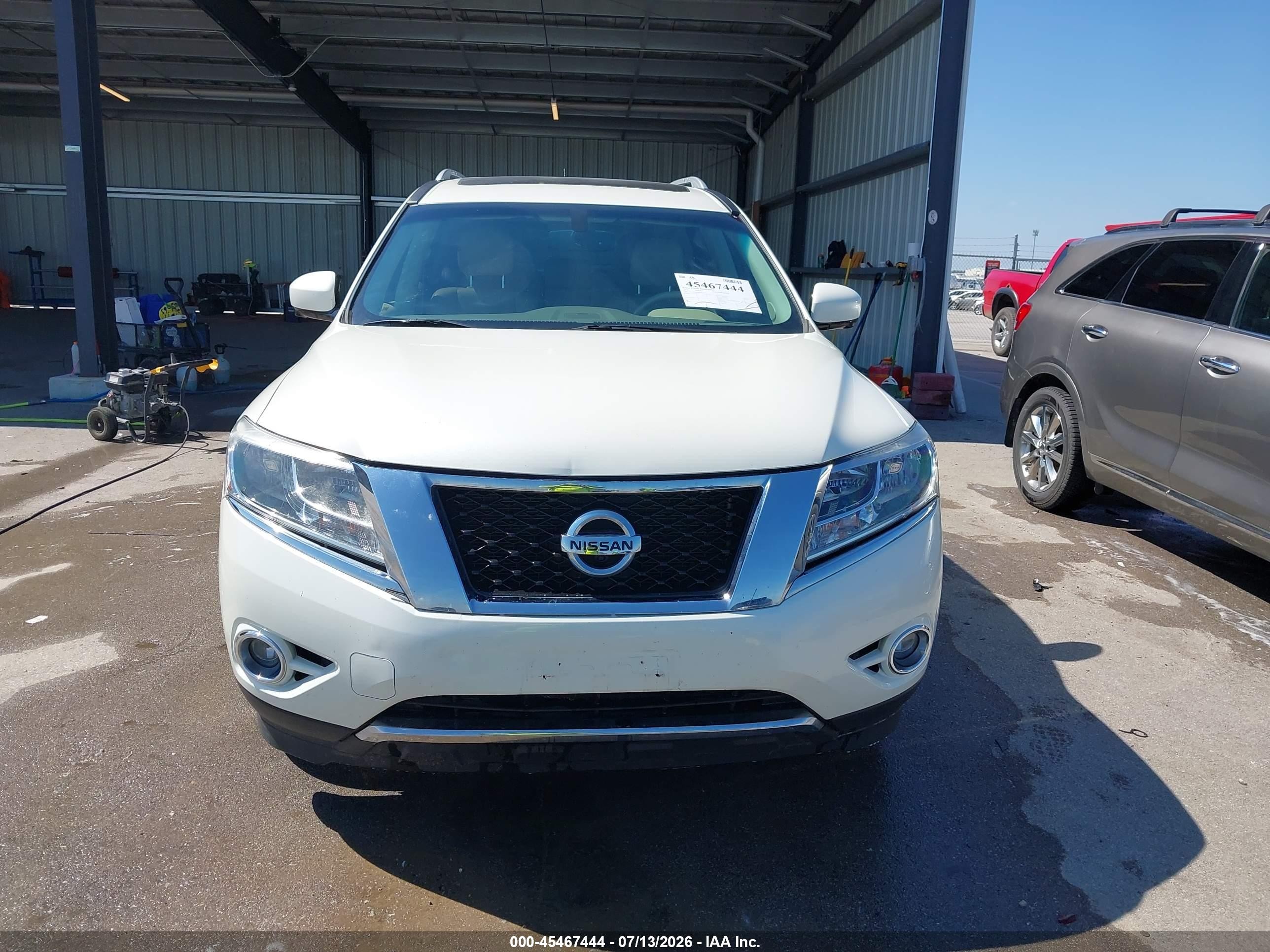 2015 Nissan Pathfinder Platinum White vin: 5N1AR2MM0FC710313