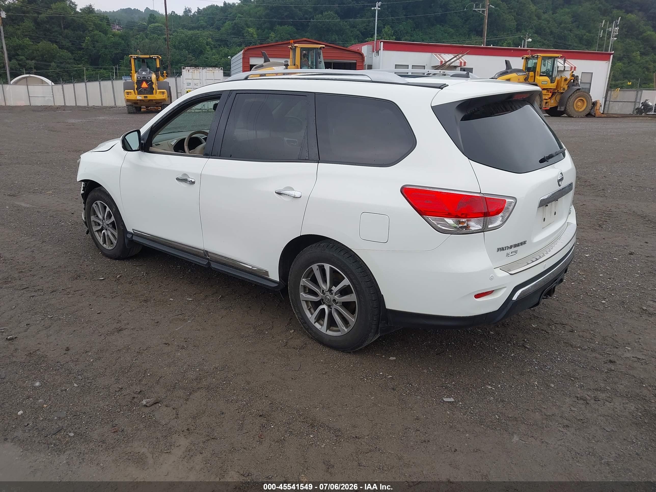 2015 Nissan Pathfinder Sl Белый vin: 5N1AR2MM0FC715625