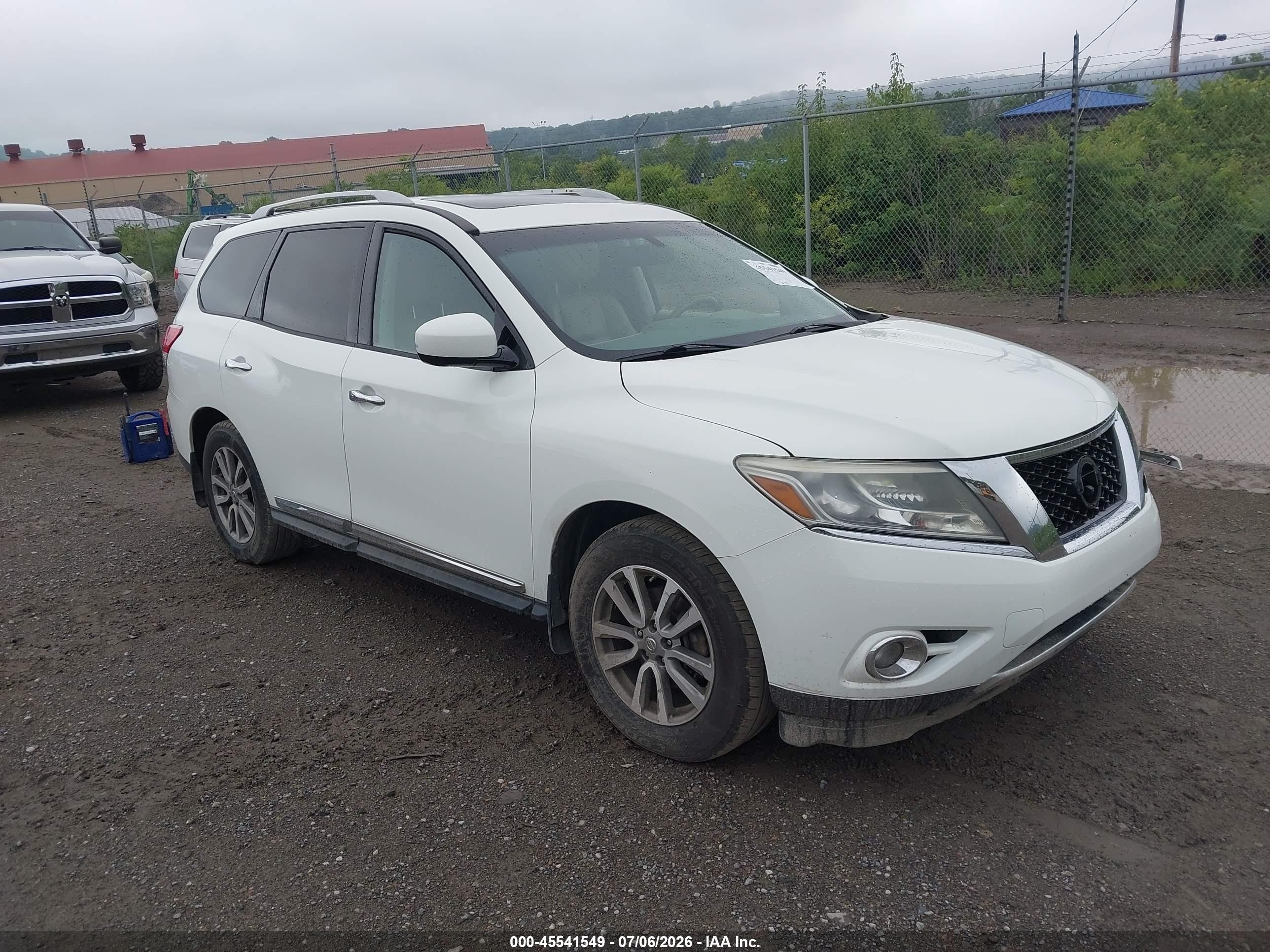 2015 Nissan Pathfinder Sl White vin: 5N1AR2MM0FC715625