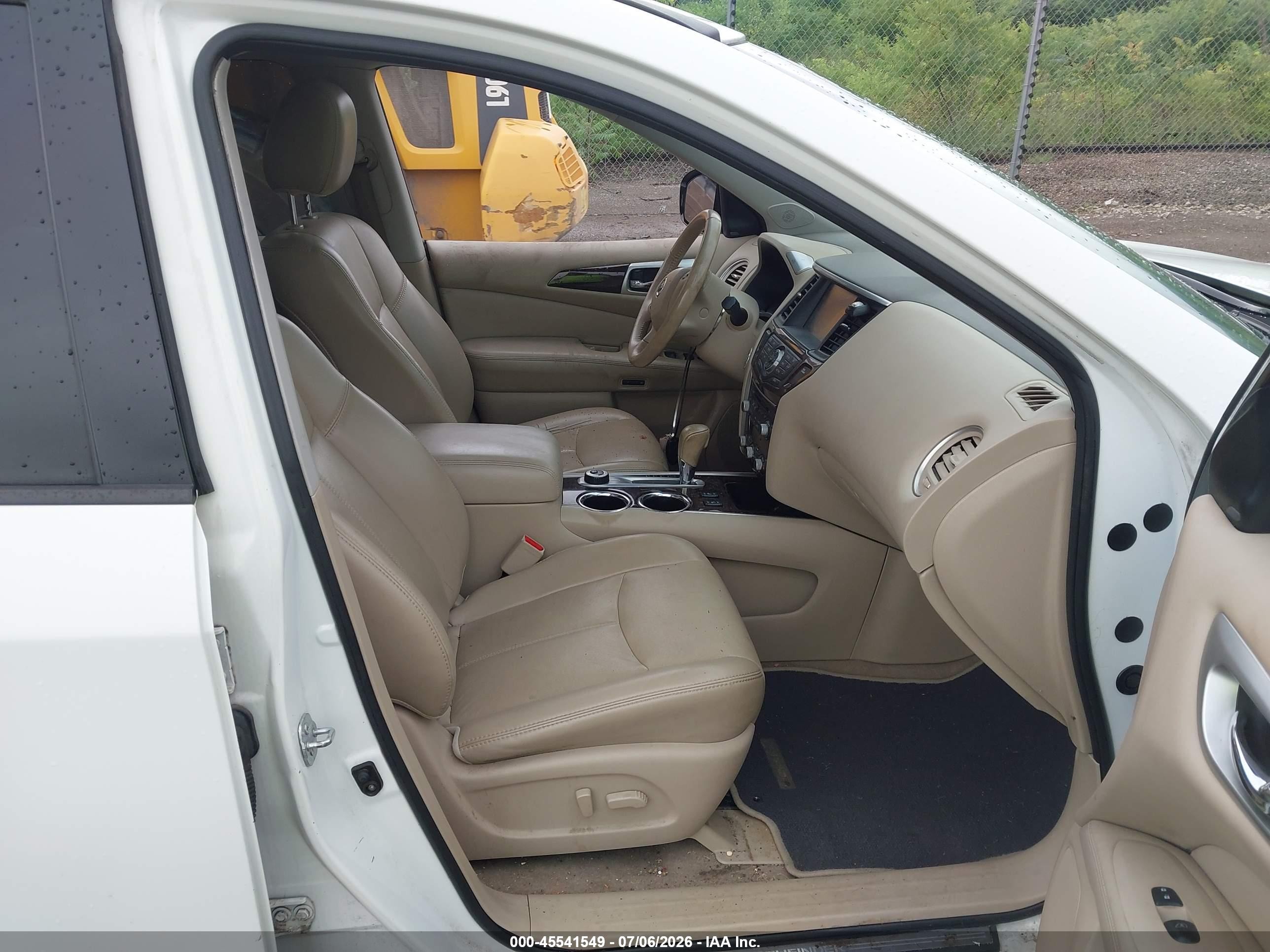 2015 Nissan Pathfinder Sl Белый vin: 5N1AR2MM0FC715625