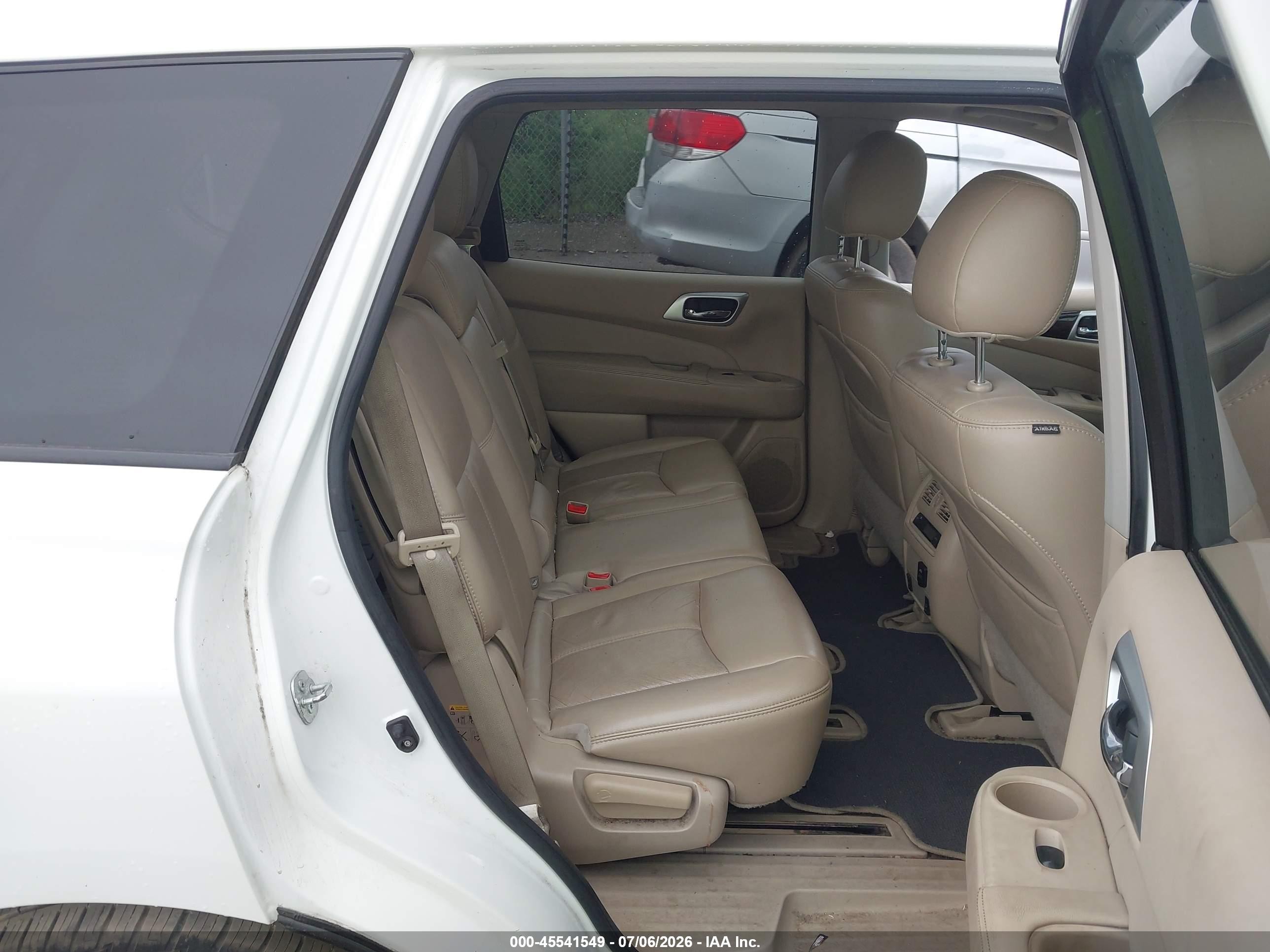 2015 Nissan Pathfinder Sl Белый vin: 5N1AR2MM0FC715625