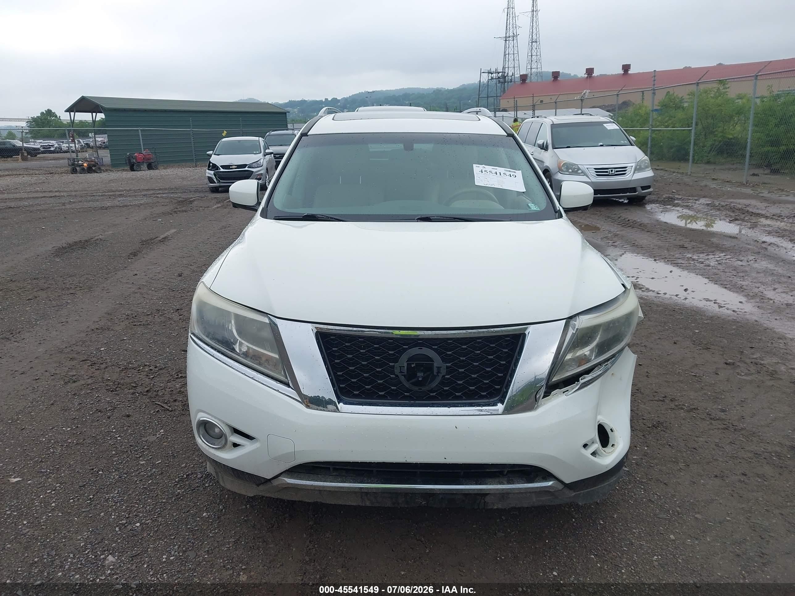 2015 Nissan Pathfinder Sl Белый vin: 5N1AR2MM0FC715625