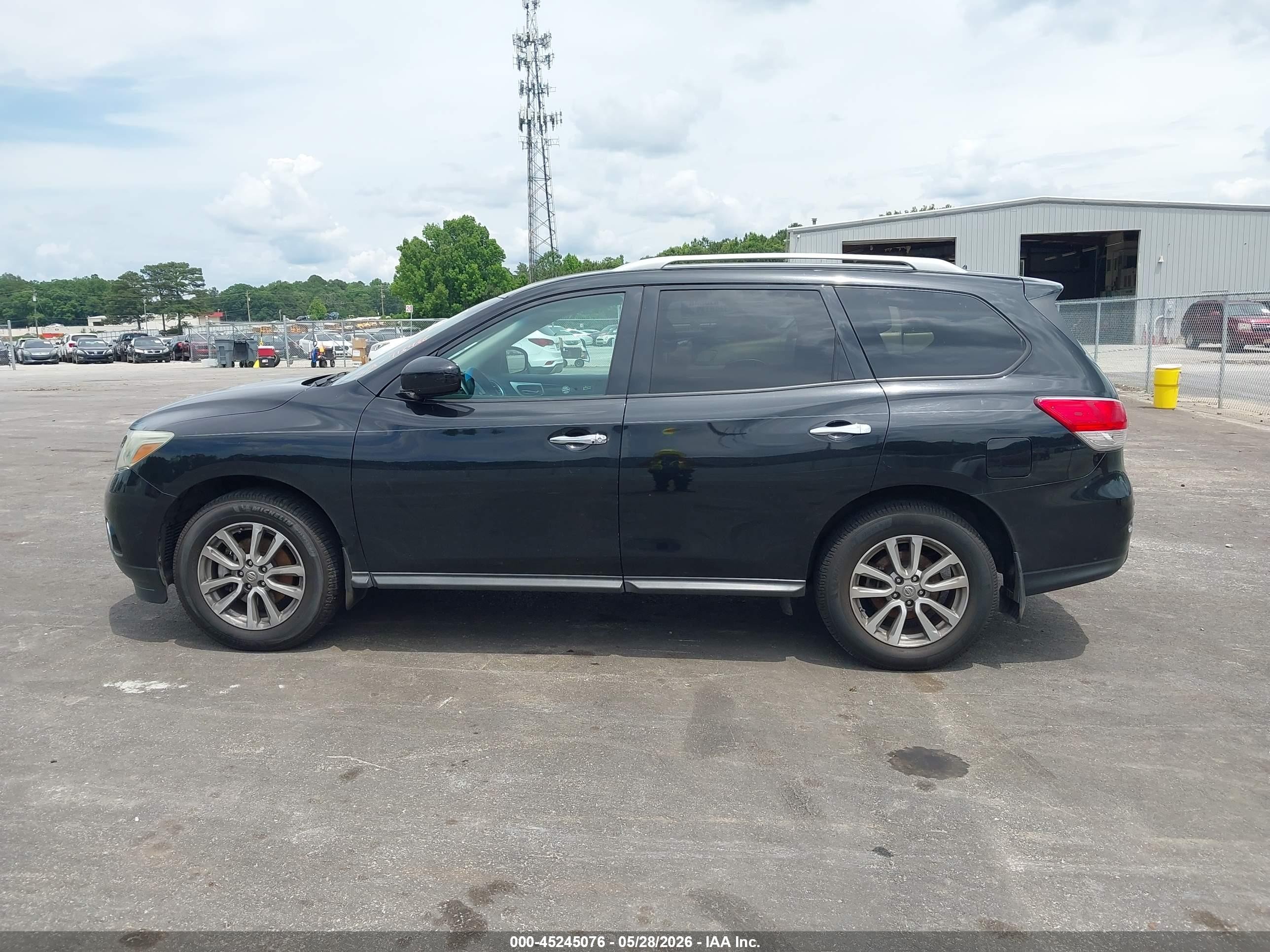 2015 Nissan Pathfinder Sv Black vin: 5N1AR2MM0FC716466